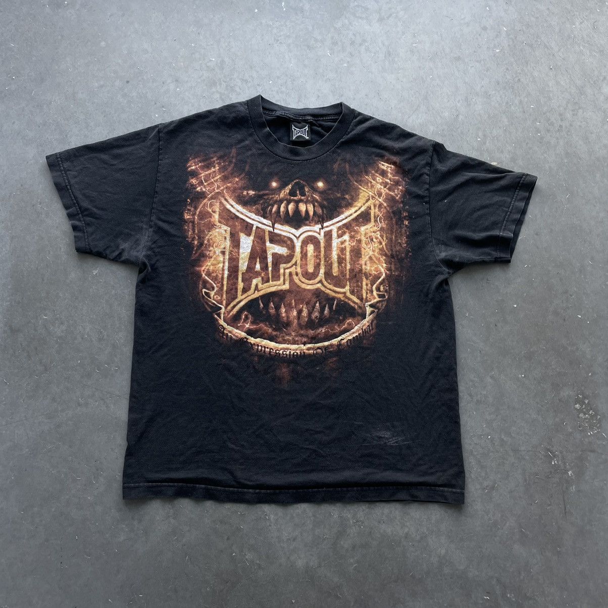 Vintage Y2K Tapout Affliction Style T Shirt Essential Rare