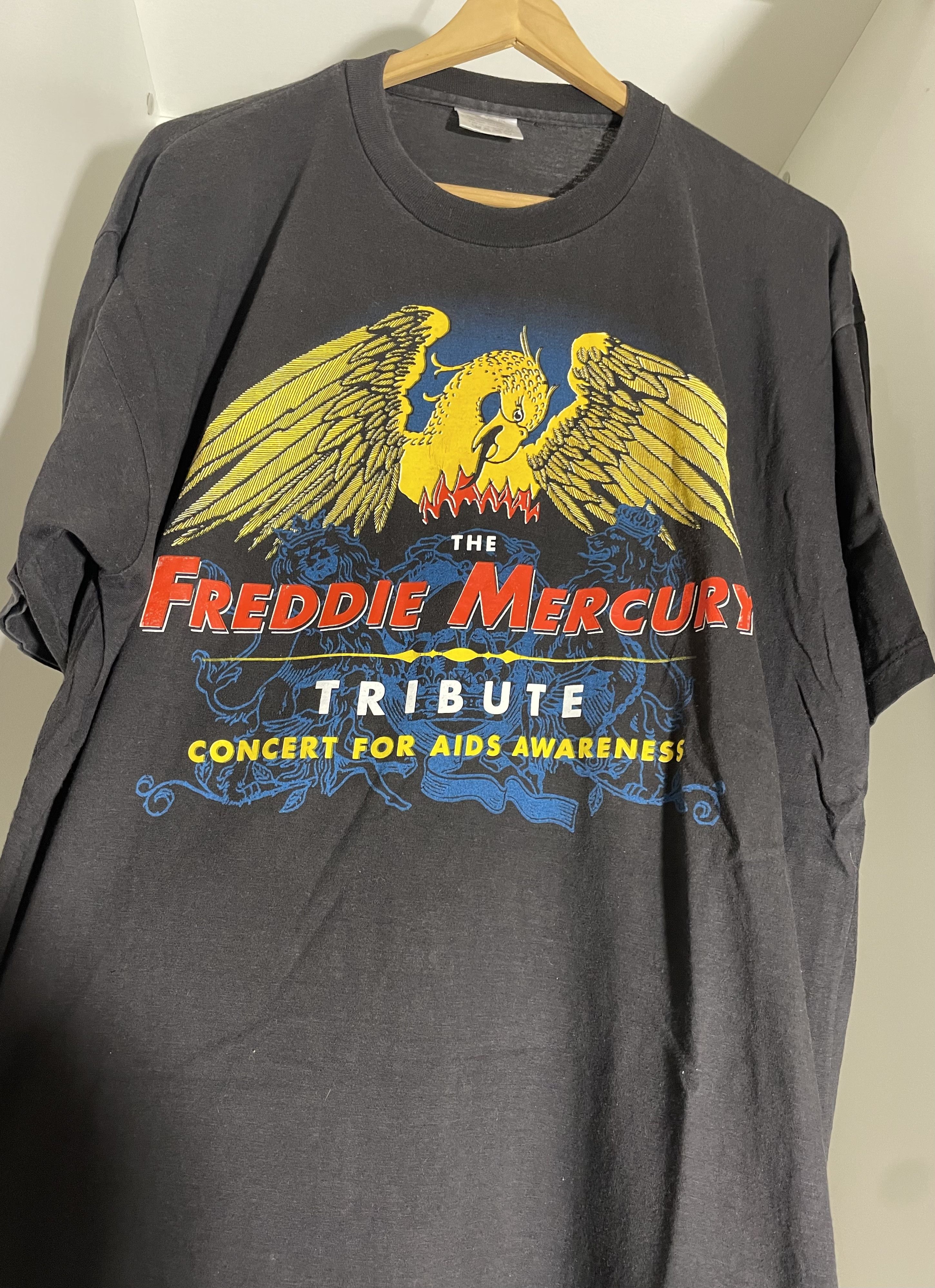 Band Tees Vintage Freddie Mercury Queen 1992 Tribute Uk Concert tee Size US XL / EU 56 / 4 - 3 Thumbnail