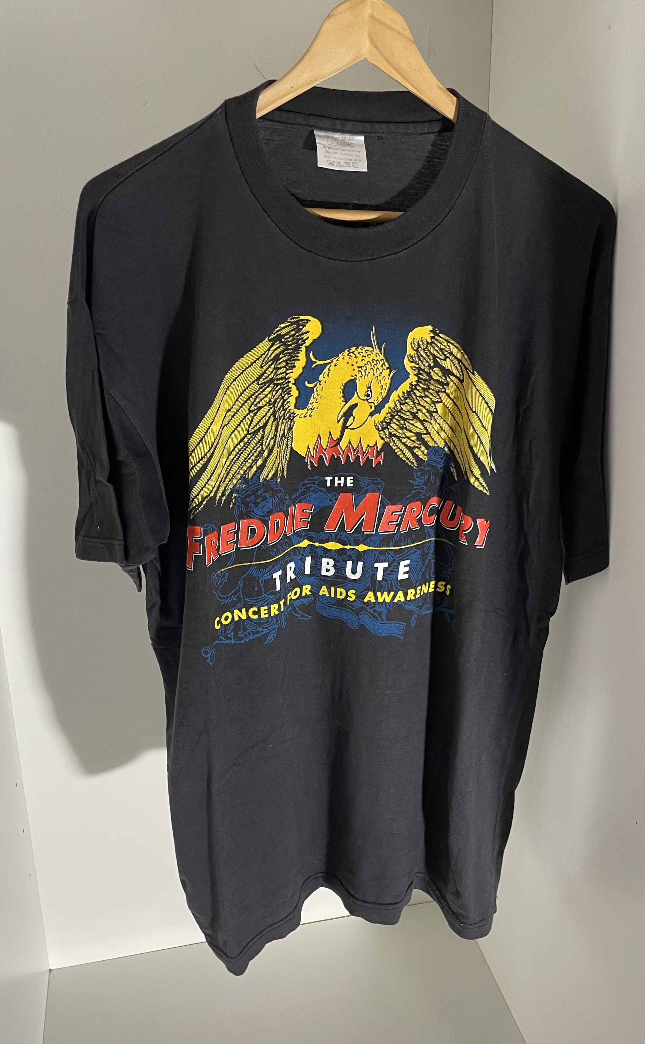 Band Tees Vintage Freddie Mercury Queen 1992 Tribute Uk Concert tee Size US XL / EU 56 / 4 - 1 Thumbnail