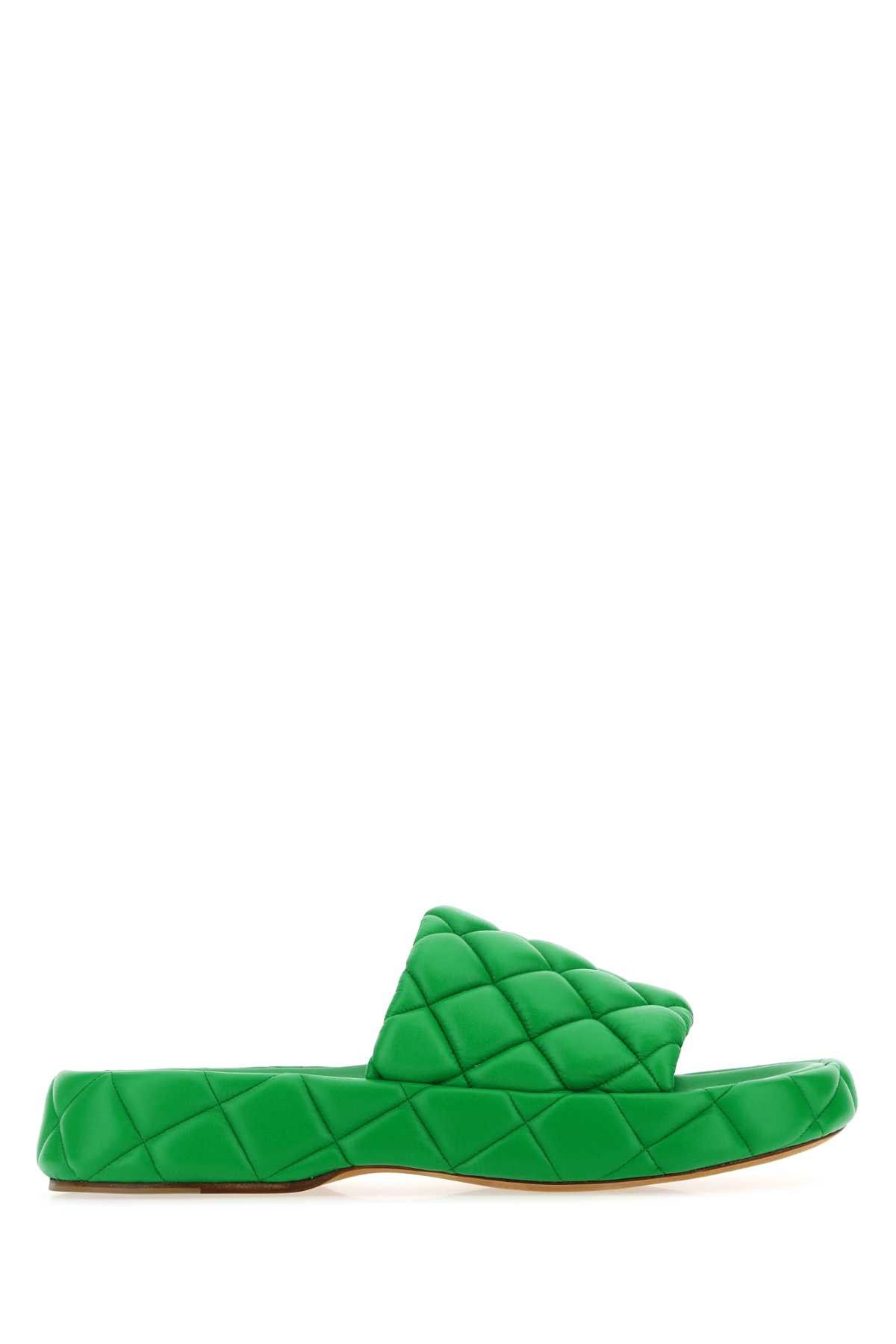 サンダル・ミュール BOTTEGA VENETA Grass Green Leather Padded Sandals Bottega Veneta Parakeet Green Quilted Leather Padded Mule