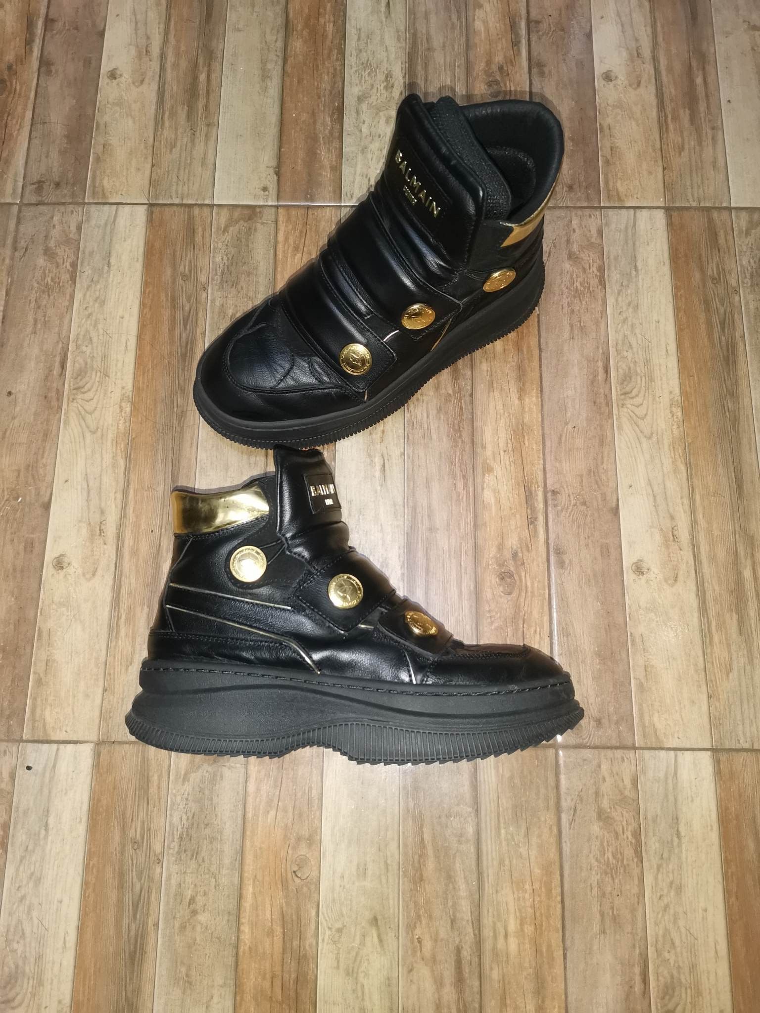 Puma x balmain deva leather sneakers