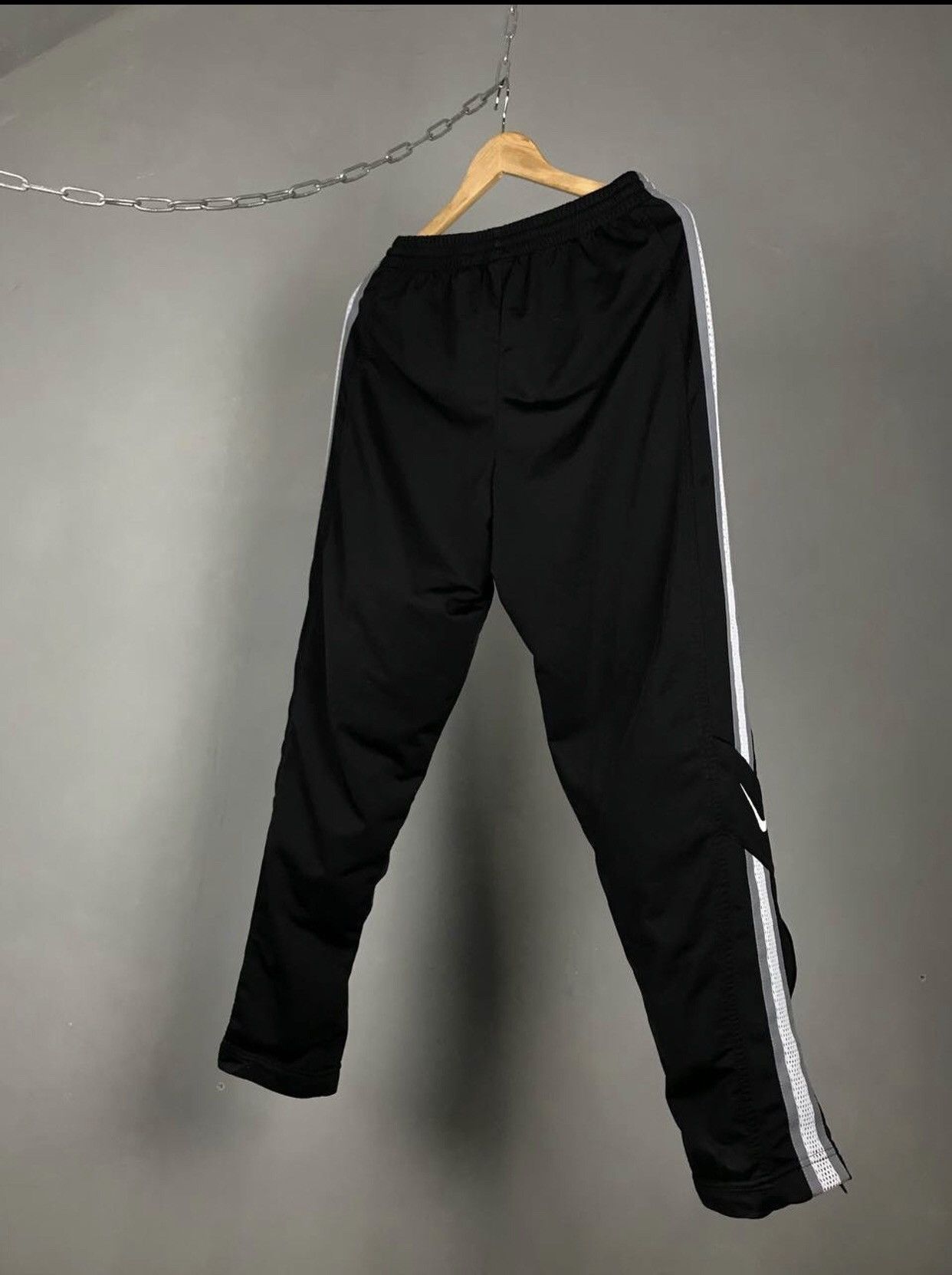 Nike Nike swoosh streetwear vintage sweatpants Size US 32 / EU 48 - 9 Thumbnail