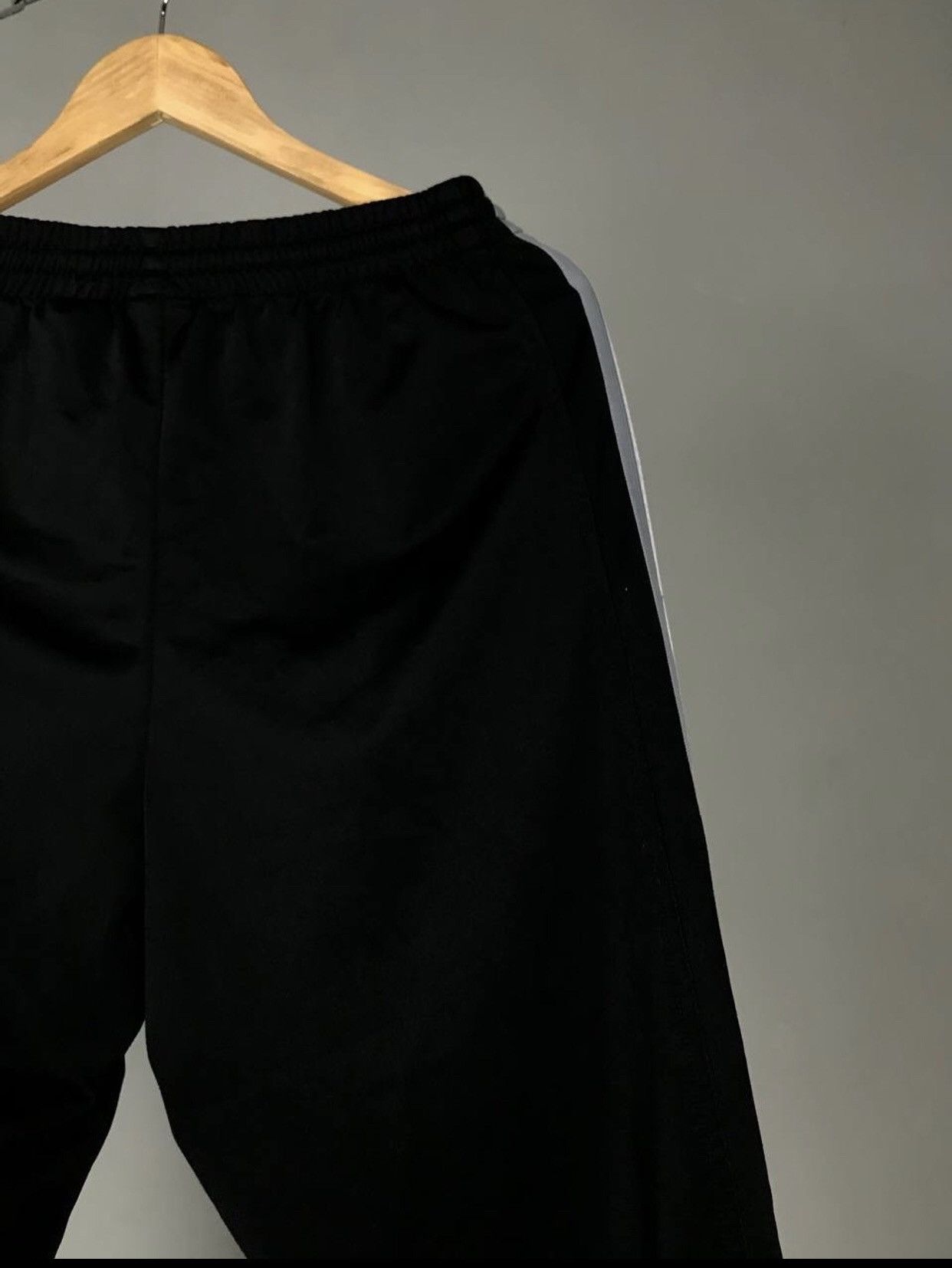 Nike Nike swoosh streetwear vintage sweatpants Size US 32 / EU 48 - 10 Thumbnail