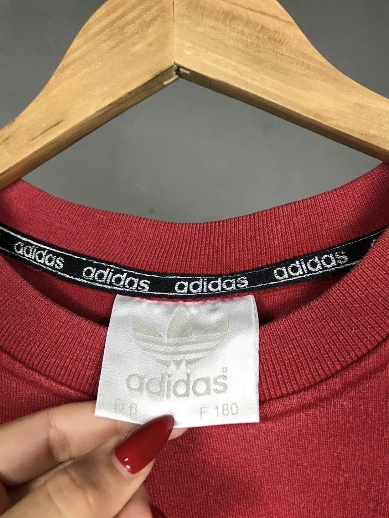 Adidas Adidas vintage streetwear red sweatshirt Size US M / EU 48-50 / 2 - 4 Thumbnail