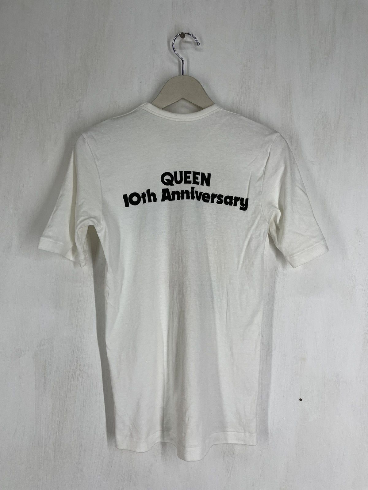 Band Tees × Vintage Vintage 80s Queen hot space 10th anniversary rock band tee Size US XS / EU 42 / 0 - 2 Thumbnail