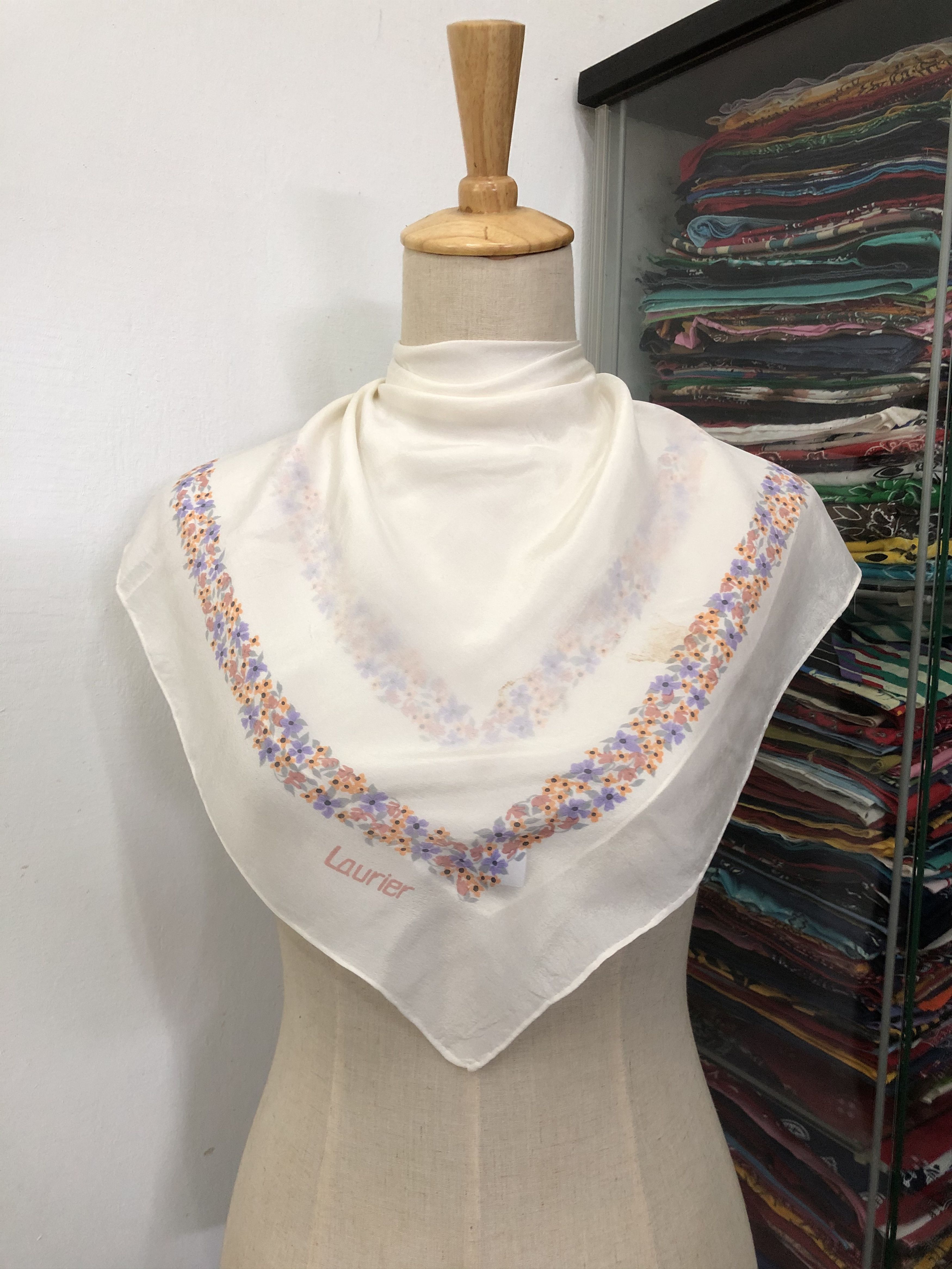 Vintage Laurier Silk Scarf