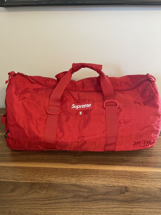 Supreme duffle cheap bag ss19 size