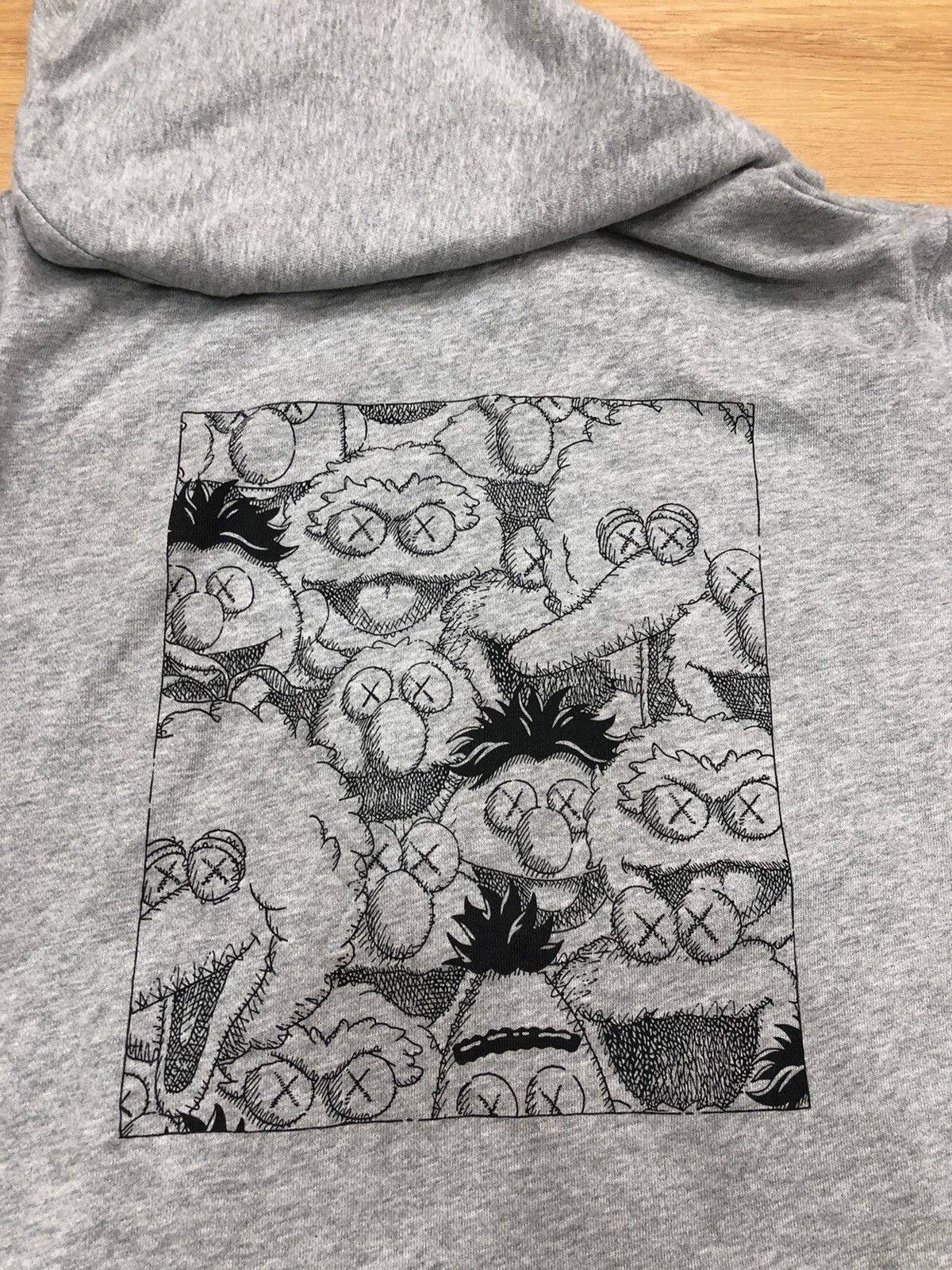Kaws × Uniqlo Kaws Sesame Street xx Hoodie Size US XL / EU 56 / 4 - 3 Thumbnail