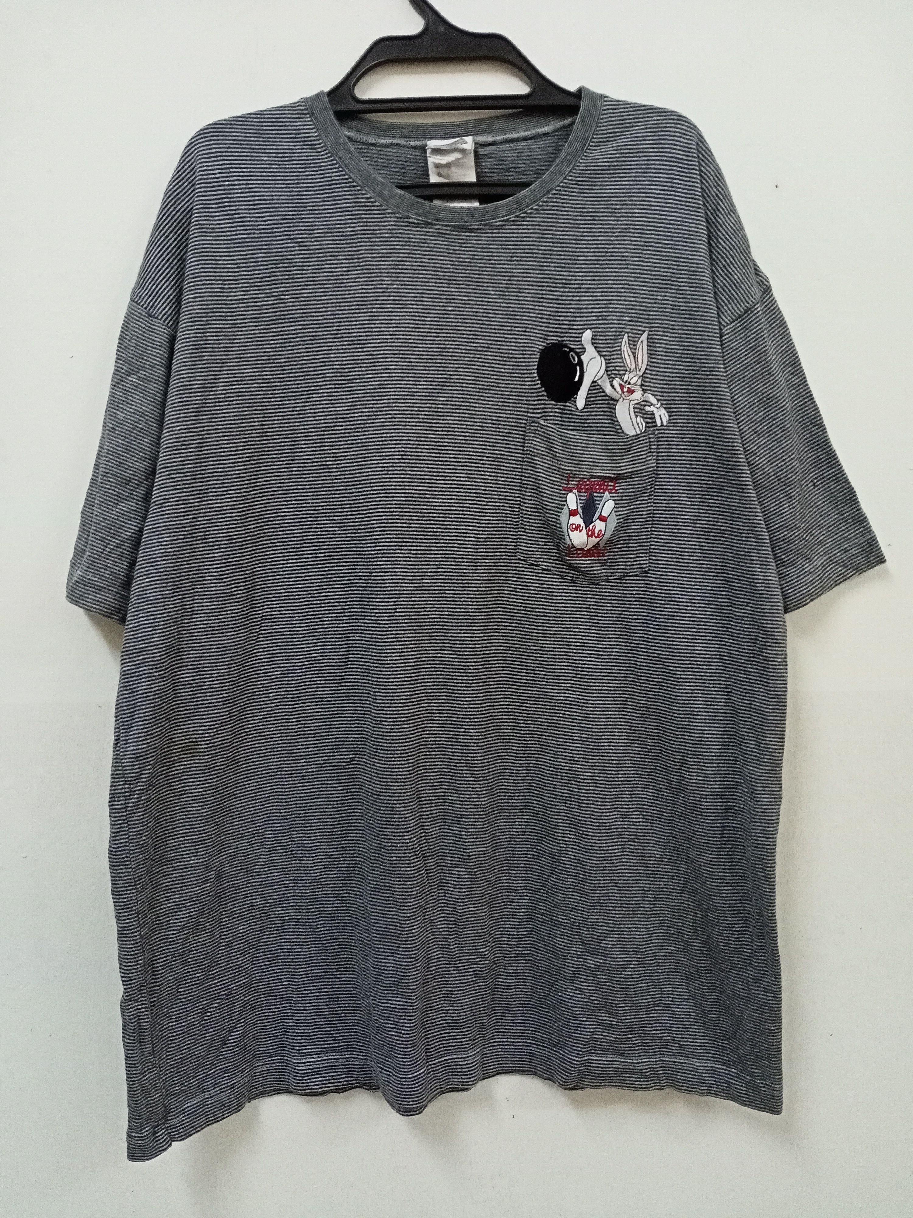Vintage 90's Looney Tunes Bugs Bunny Embroidered Pocket Tee