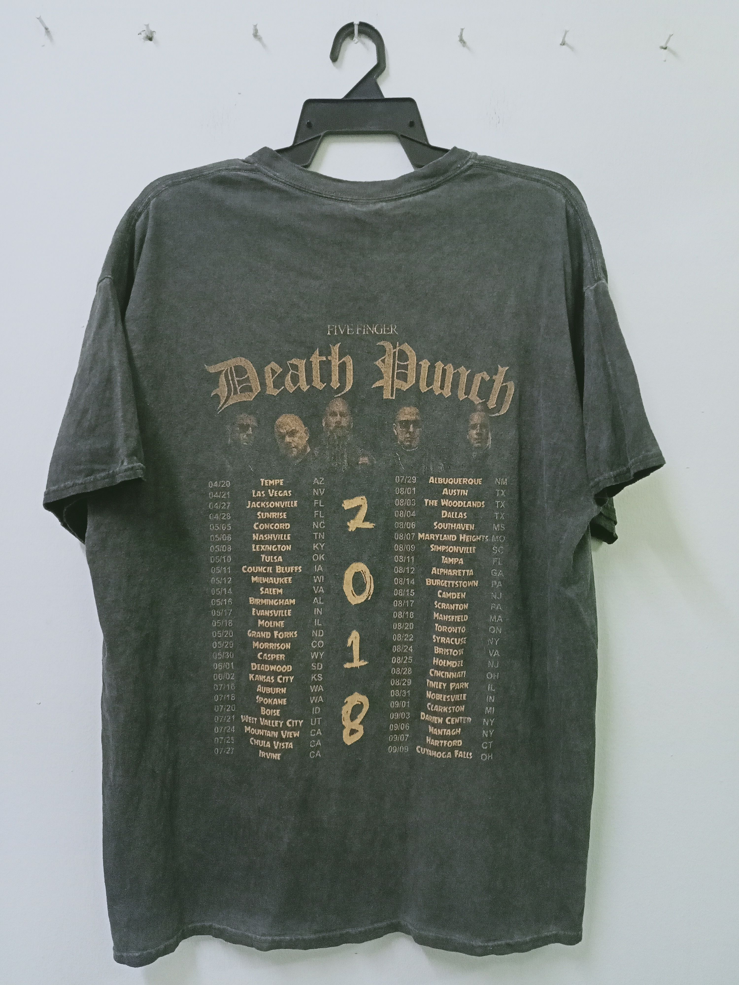Band Tees Five Finger Death Punch Breaking Benjamin Band T shirt Size US XL / EU 56 / 4 - 2 Thumbnail