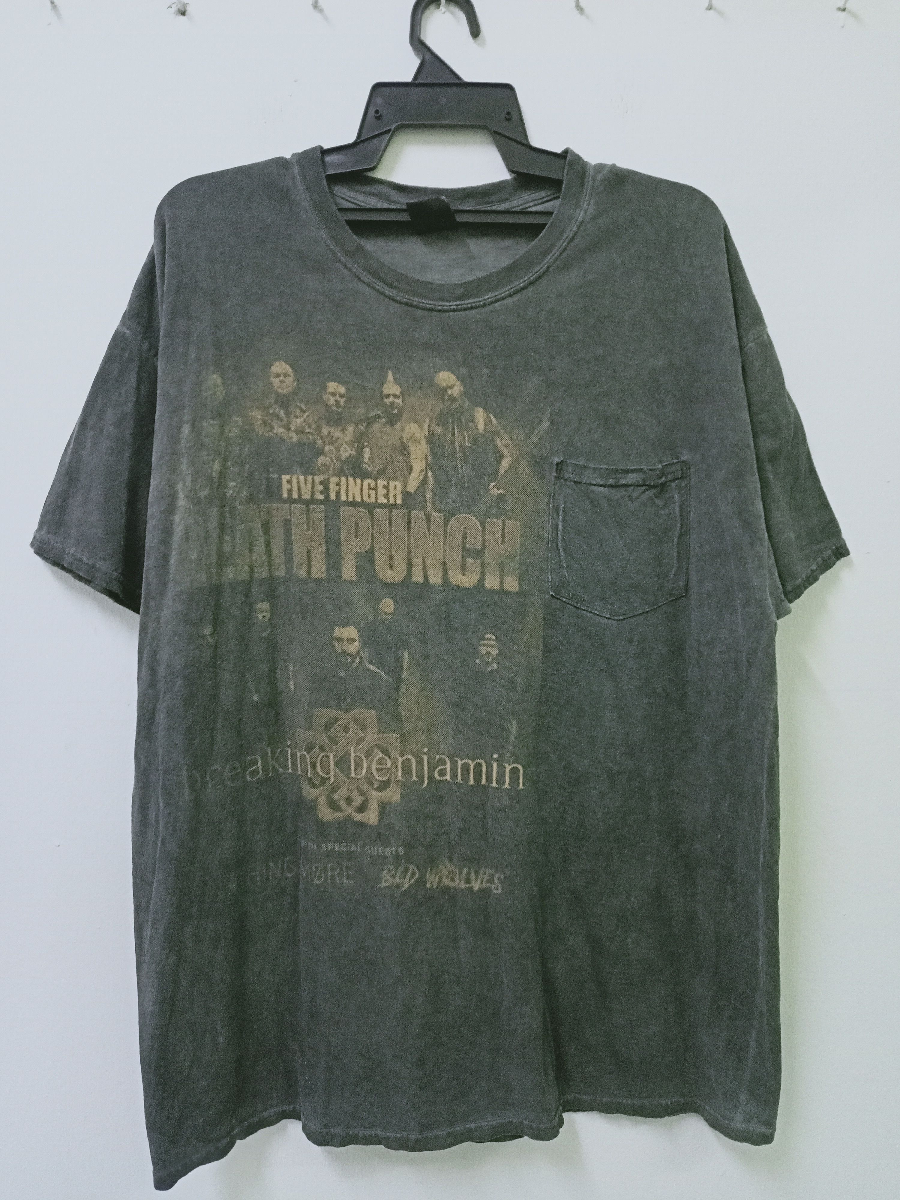 Band Tees Five Finger Death Punch Breaking Benjamin Band T shirt Size US XL / EU 56 / 4 - 1 Thumbnail