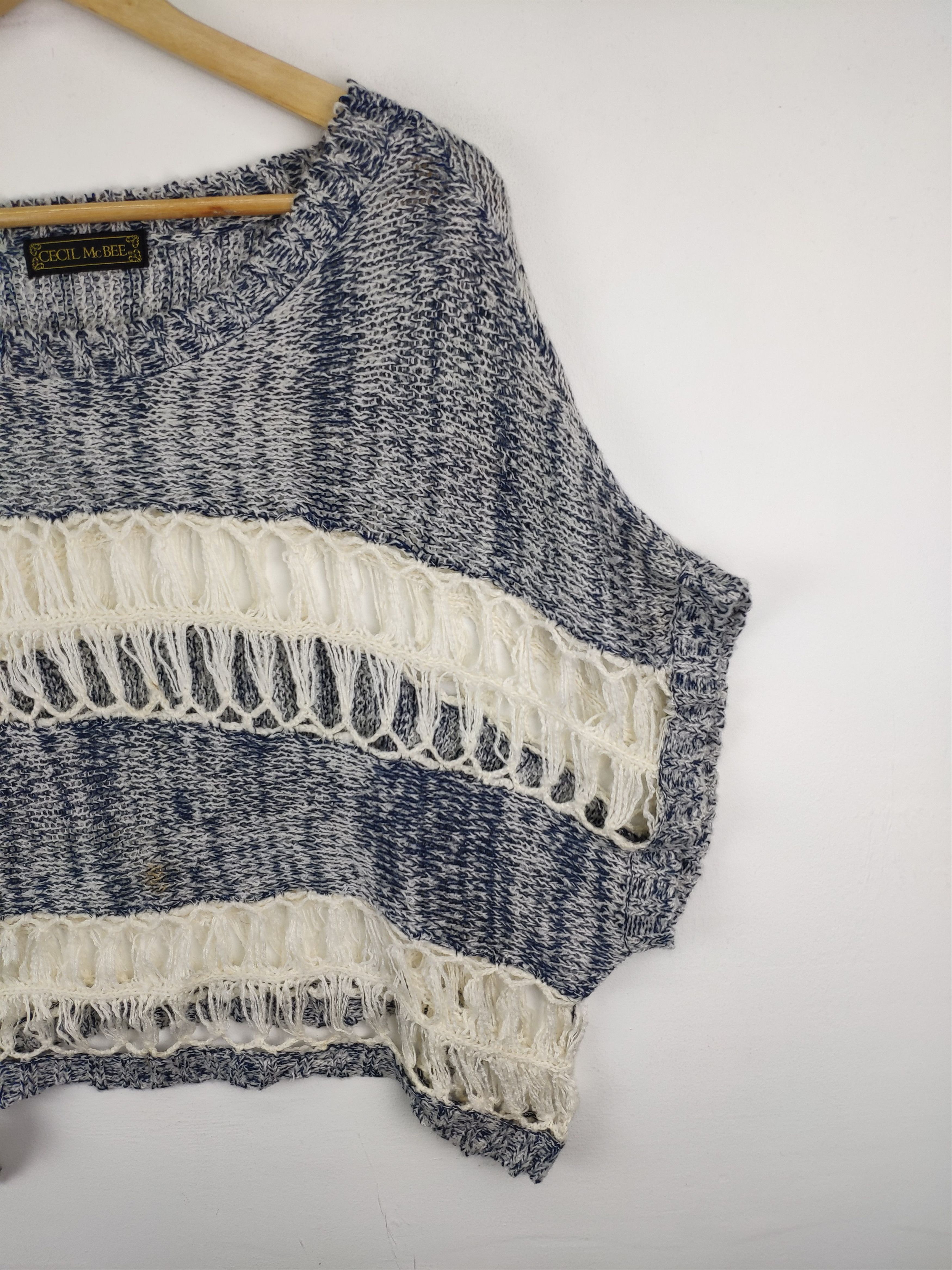 Aran Isles Knitwear × Designer Cecil Mc Bee Knit Poncho Cropped Fishnet Size M / US 6-8 / IT 42-44 - 6 Thumbnail