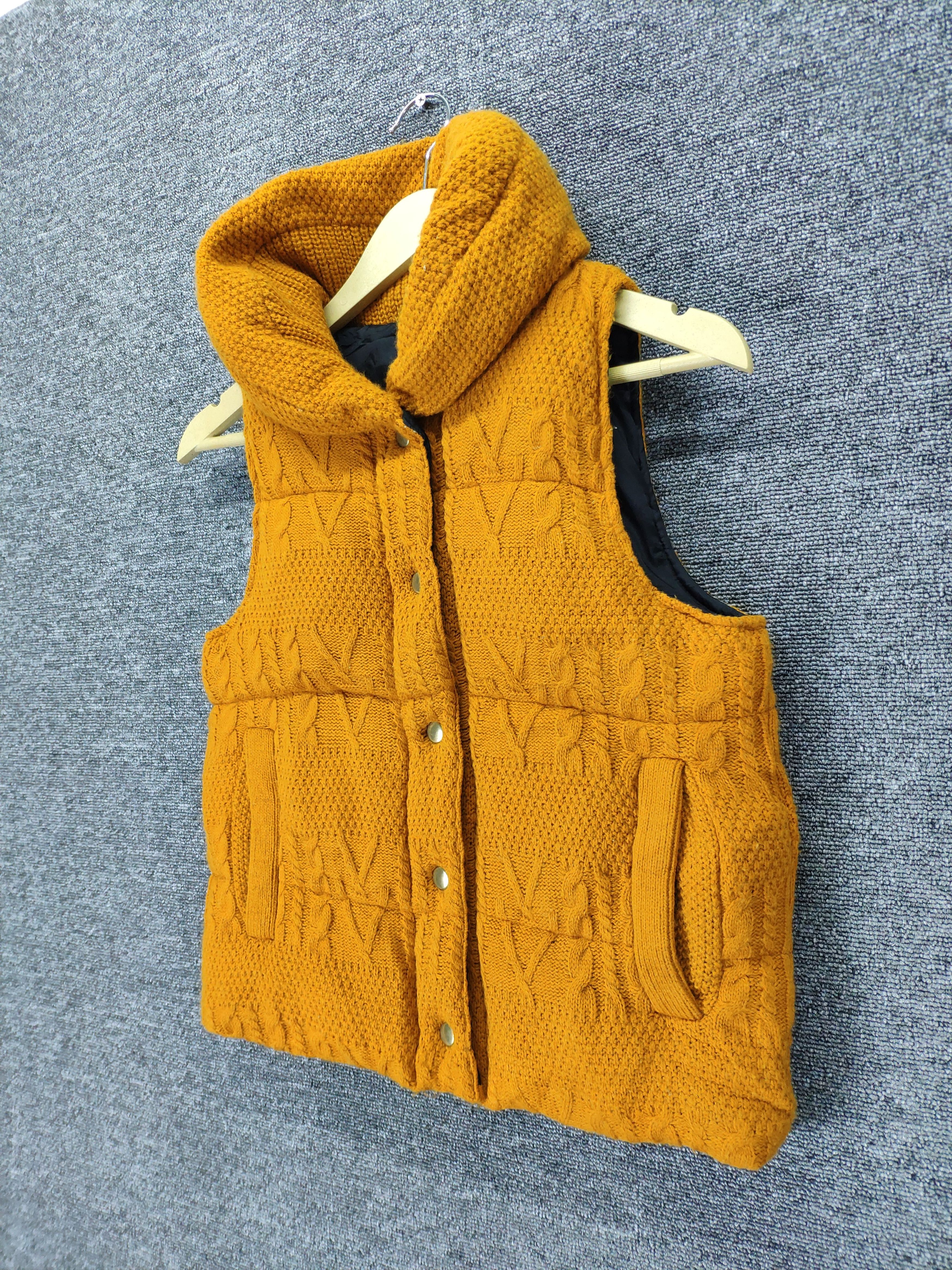 Designer × Japanese Brand Vintage Cable Knit Vest Issey Miyake Style Size US S / EU 44-46 / 1 - 2 Thumbnail