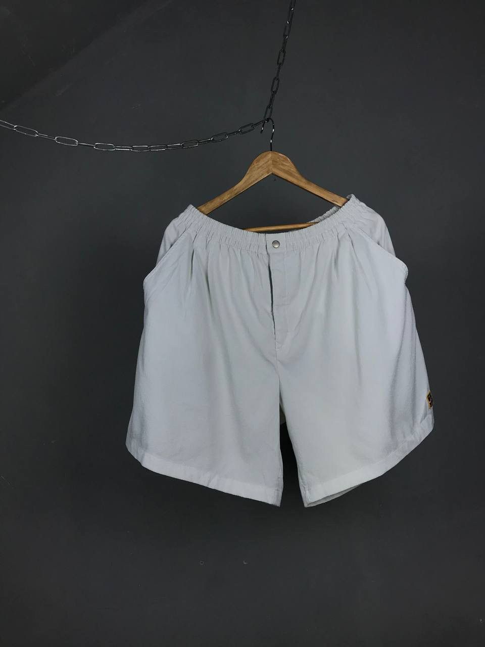 Vintage Nike Court swoosh streetwear shorts Size US 36 / EU 52 - 1 Thumbnail