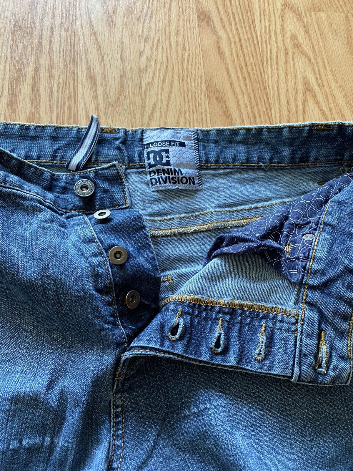 DC Vintage DC Embroidered Back Pocket Denim Jeans Blue Pants Size US 34 / EU 50 - 15 Thumbnail