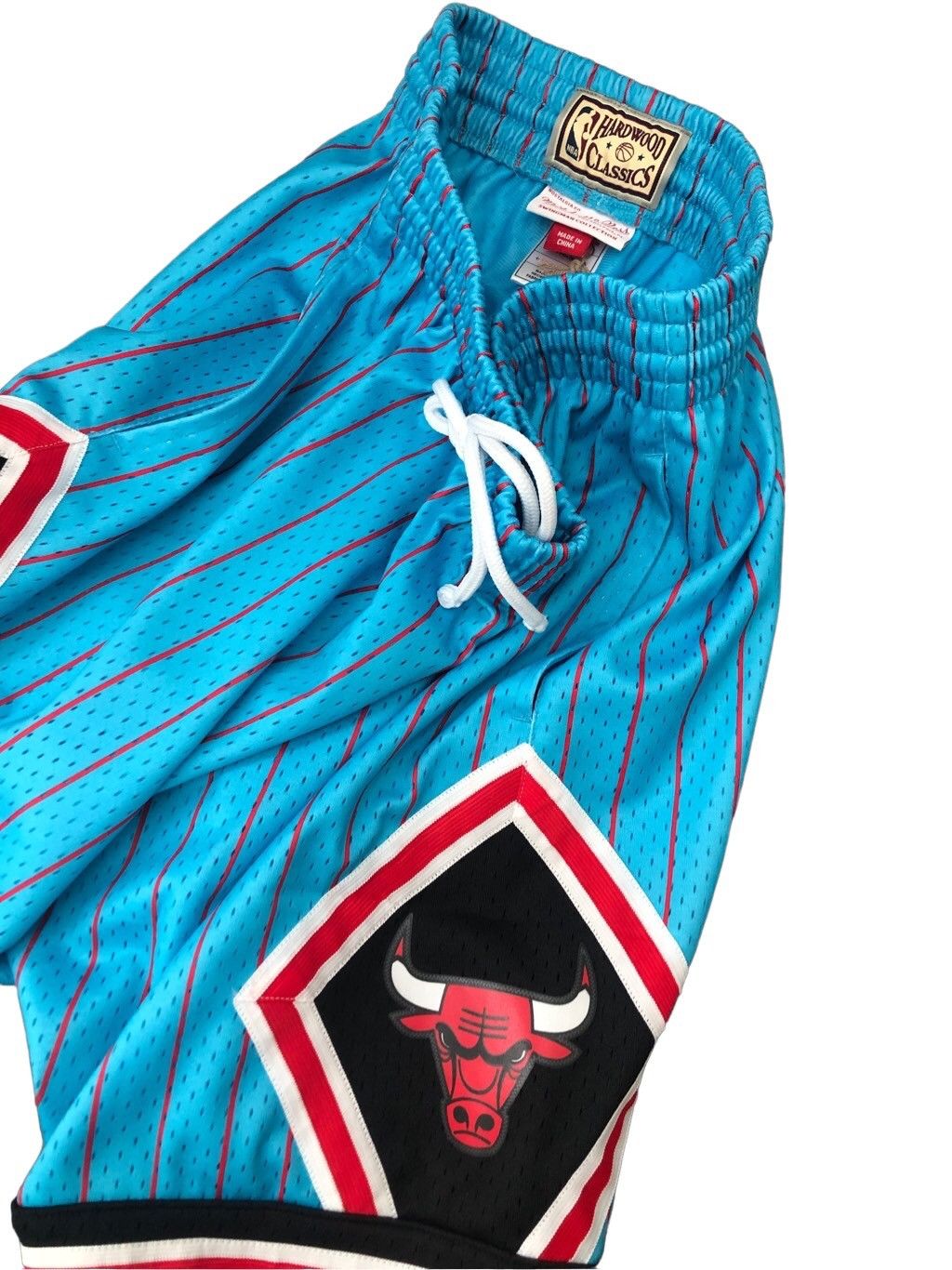 Mitchell & Ness Chicago Bulls Reload Shorts 1995 Retro Size US 32 / EU 48 - 4 Thumbnail