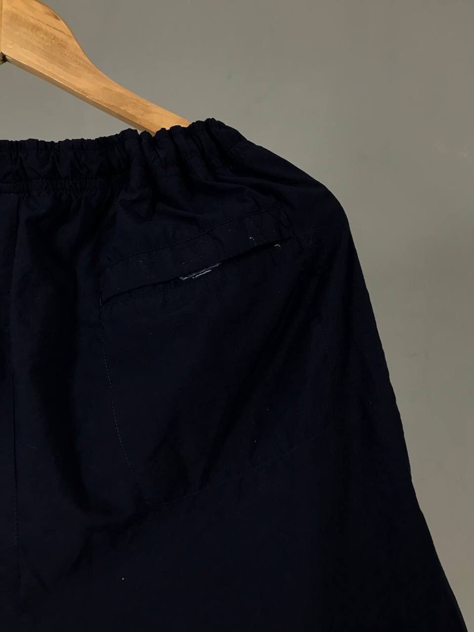 Nike Nike swoosh streetwear vintage shorts Size US 32 / EU 48 - 8 Thumbnail