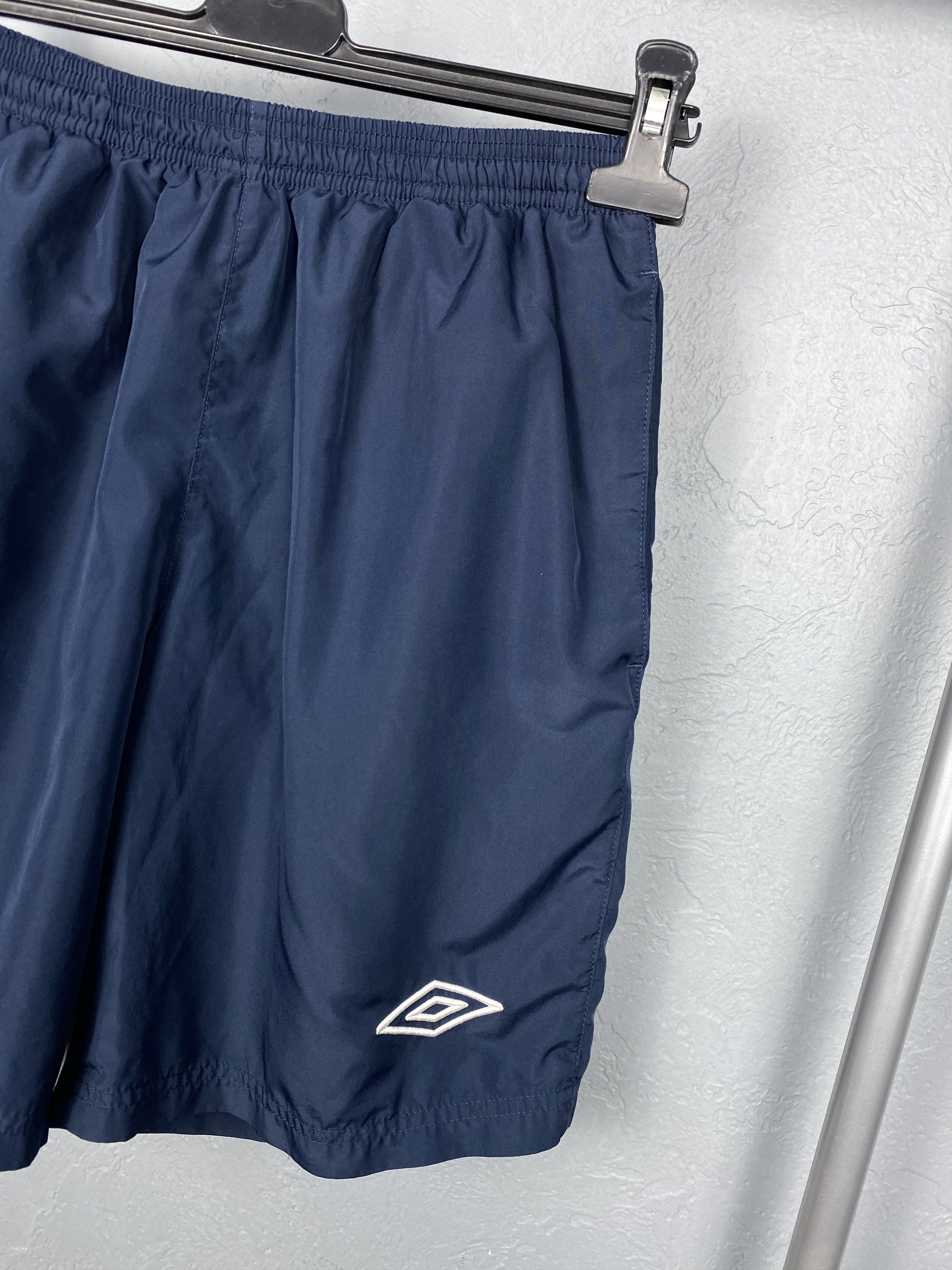 Umbro Umbro Vintage Mens Nylon Shorts Y2K Size US 34 / EU 50 - 2 Thumbnail