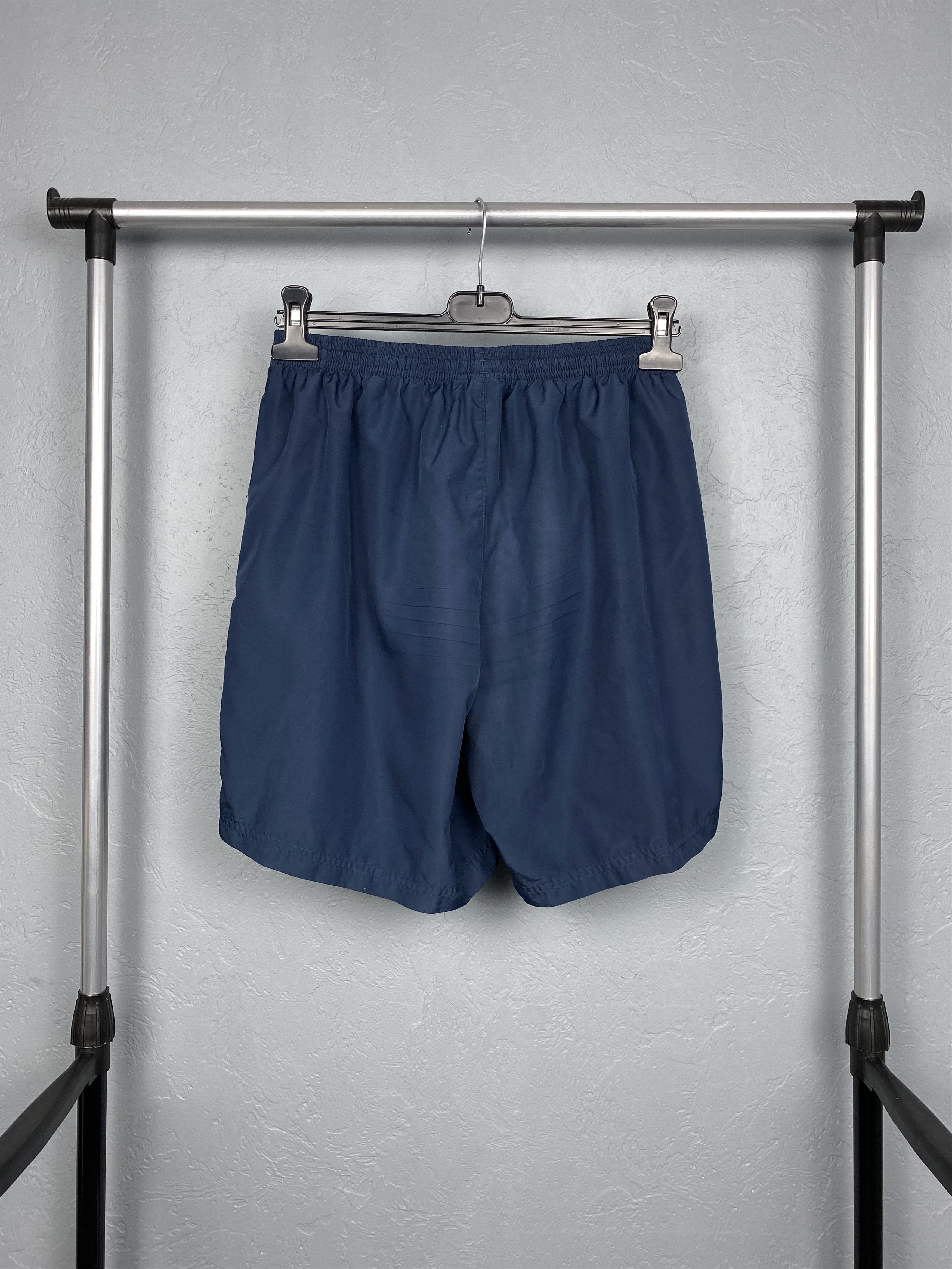 Umbro Umbro Vintage Mens Nylon Shorts Y2K Size US 34 / EU 50 - 5 Thumbnail