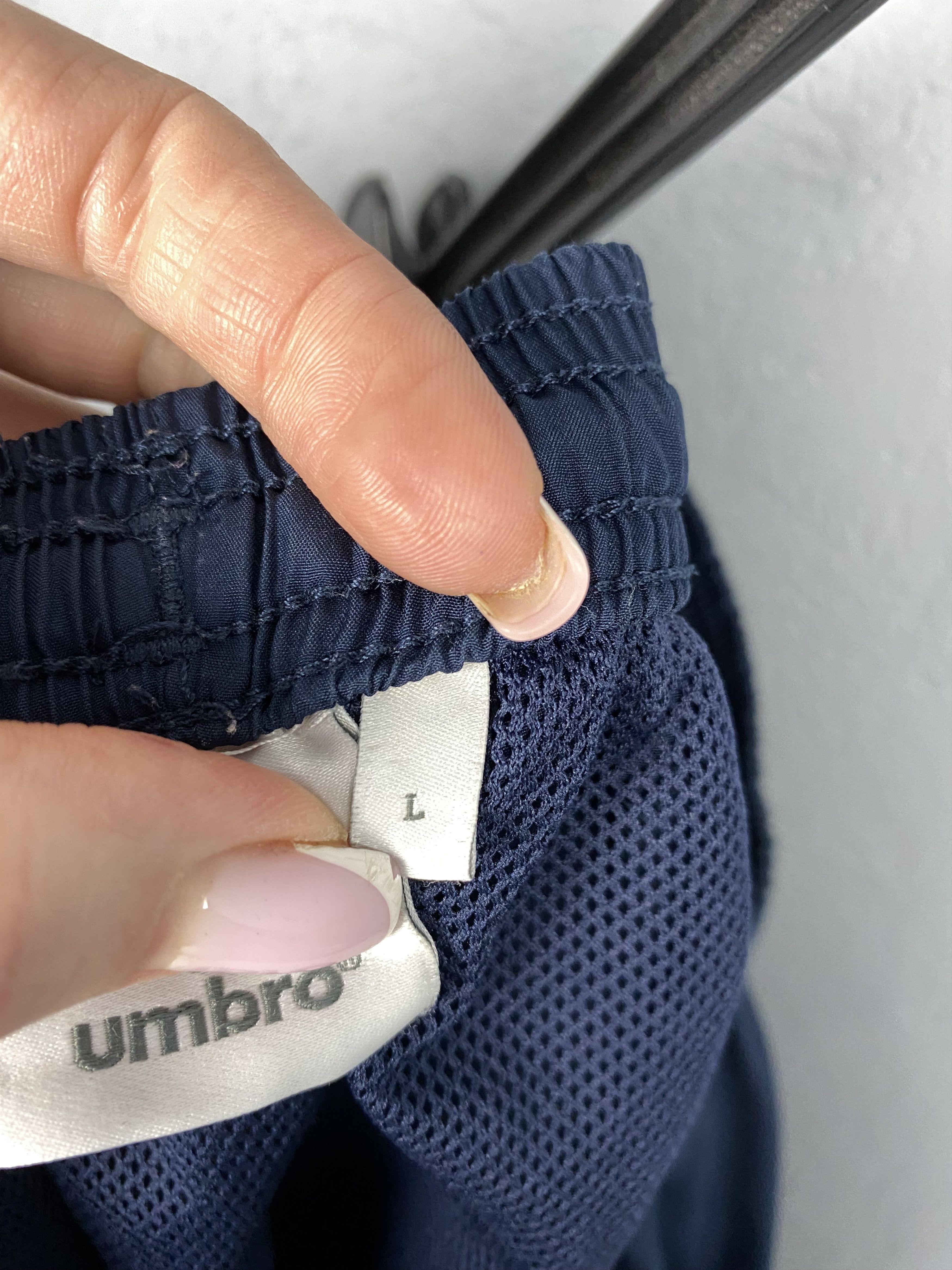 Umbro Umbro Vintage Mens Nylon Shorts Y2K Size US 34 / EU 50 - 8 Thumbnail