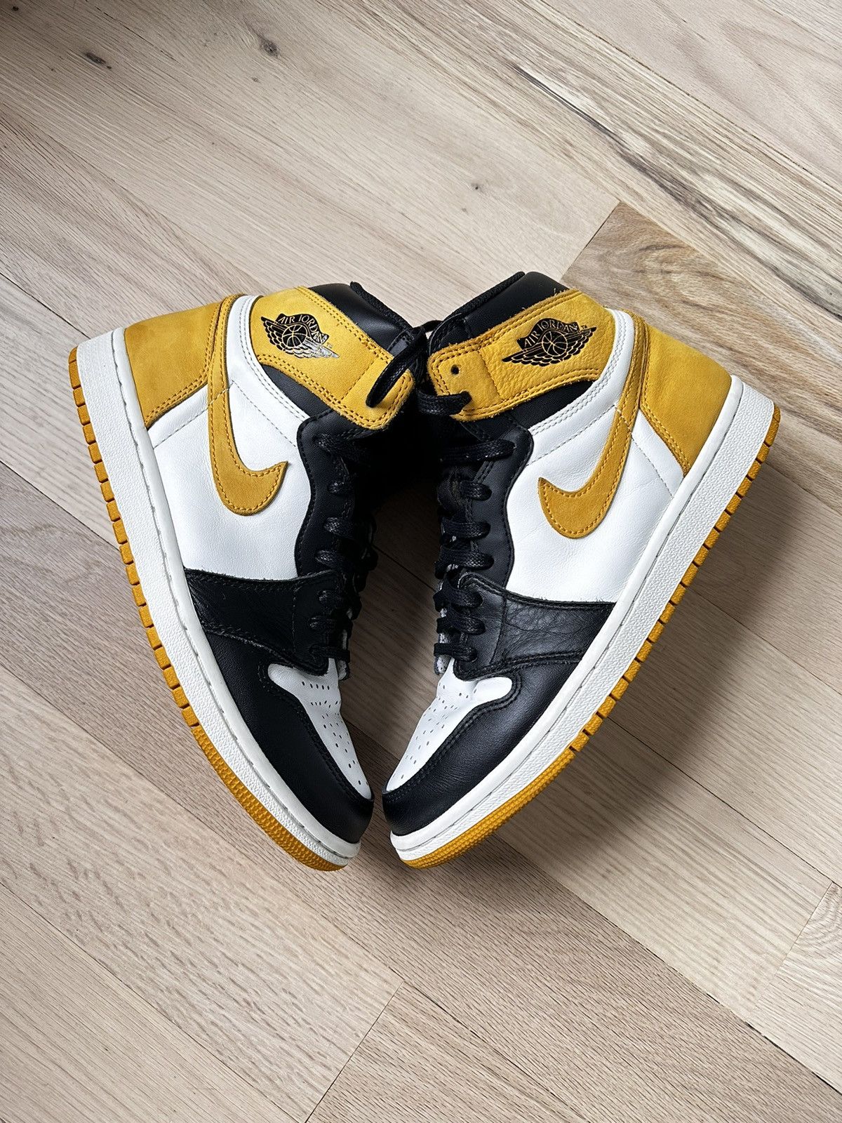 靴 Air Jordan 1 Black Toe/Yellow Ochre Jordan 1 Low Yellow Ochre - Review & On Feet - YouTube