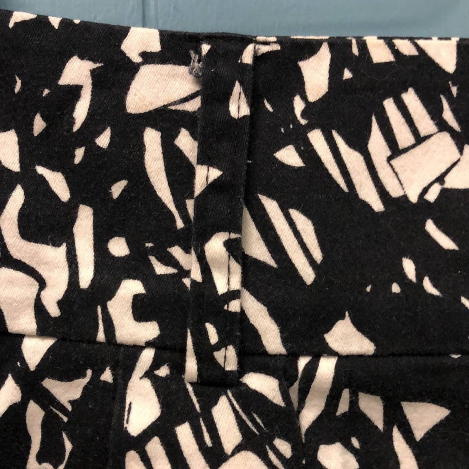 Forever 21 Forever Twenty one black and white mini skirt size M Size 32" / US 10 / IT 46 - 2 Preview
