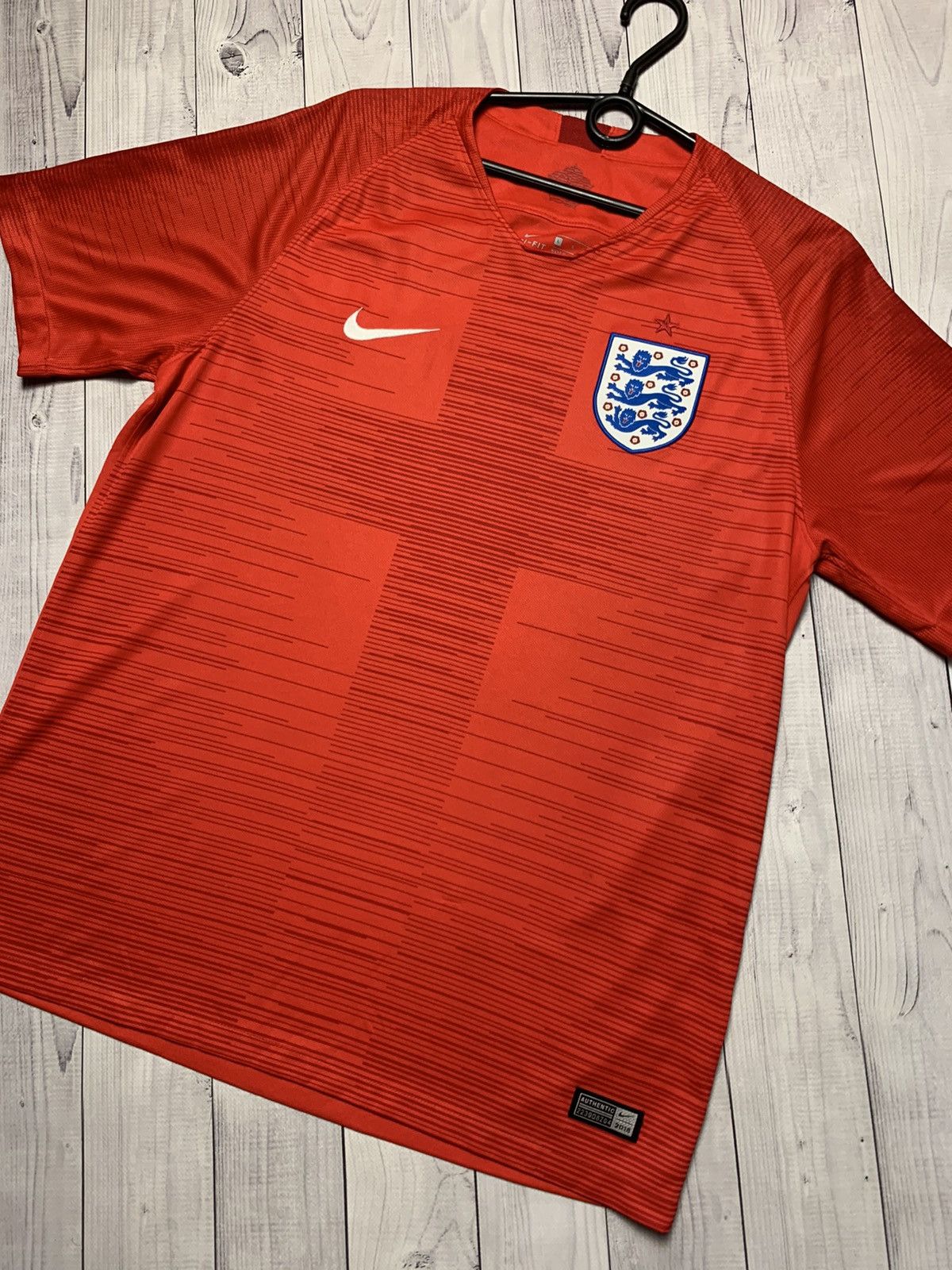 Nike Nike England soccer jersey size L Size US L / EU 52-54 / 3 - 2 Thumbnail