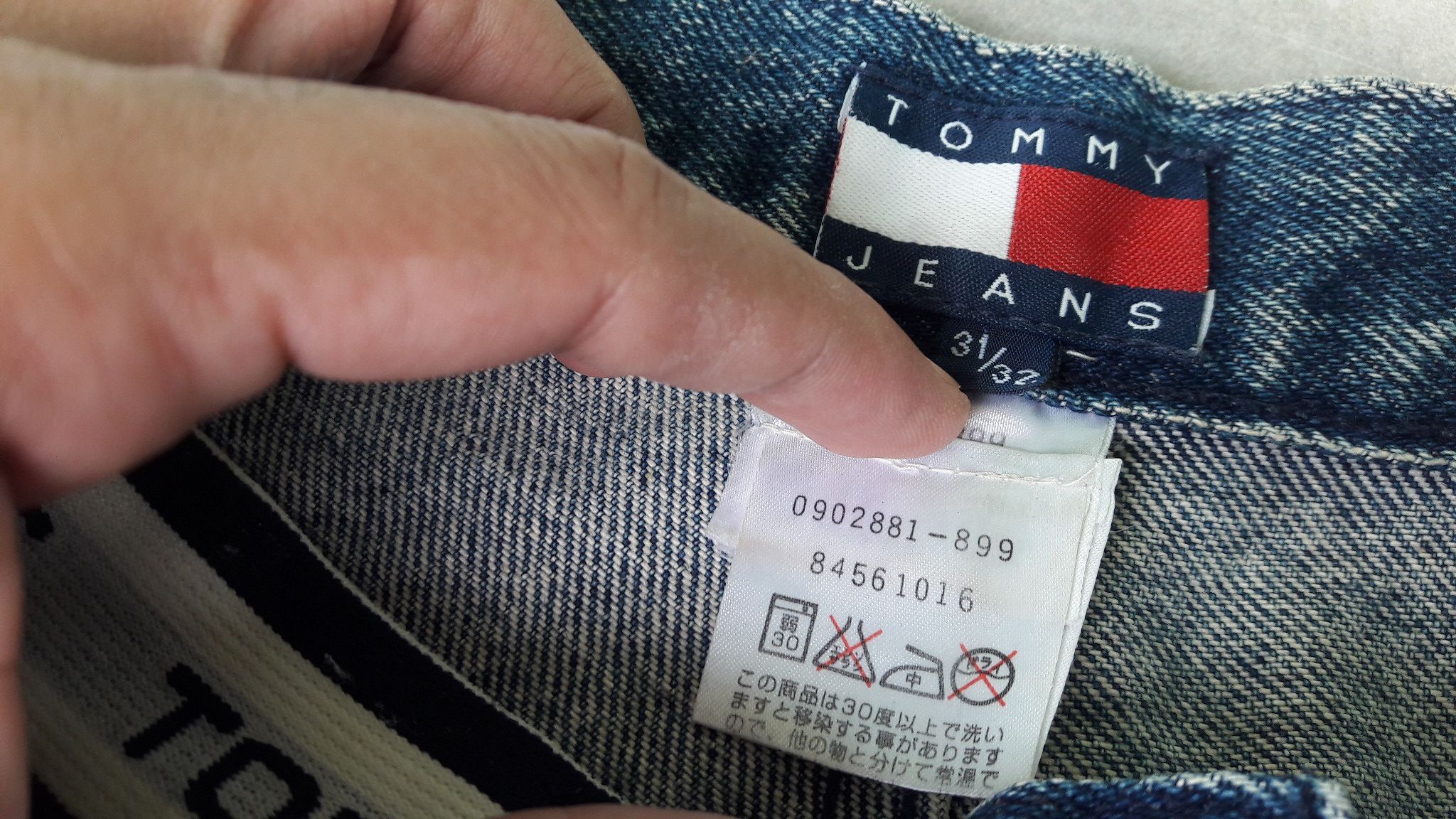 Tommy Hilfiger × Vintage Vintage Tommy Hilfger 90s Distressed Cropped denim Size US 32 / EU 48 - 4 Thumbnail
