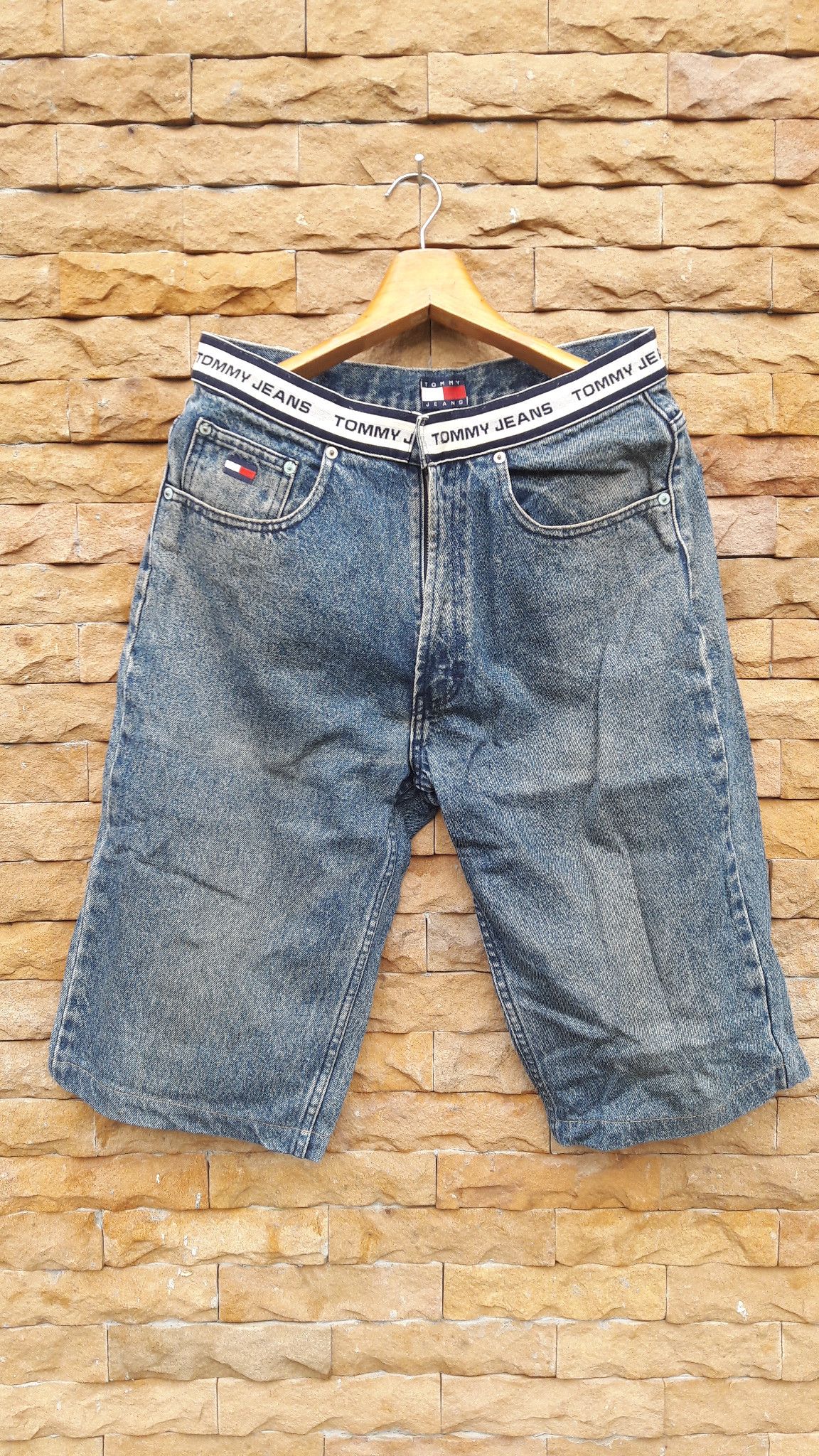Tommy Hilfiger × Vintage Vintage Tommy Hilfger 90s Distressed Cropped denim Size US 32 / EU 48 - 1 Thumbnail