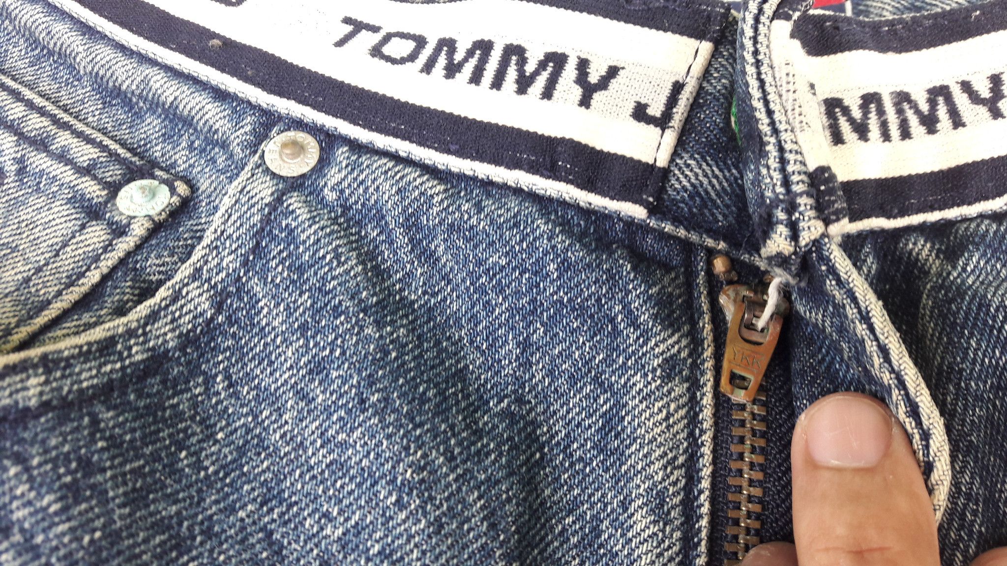 Tommy Hilfiger × Vintage Vintage Tommy Hilfger 90s Distressed Cropped denim Size US 32 / EU 48 - 6 Thumbnail