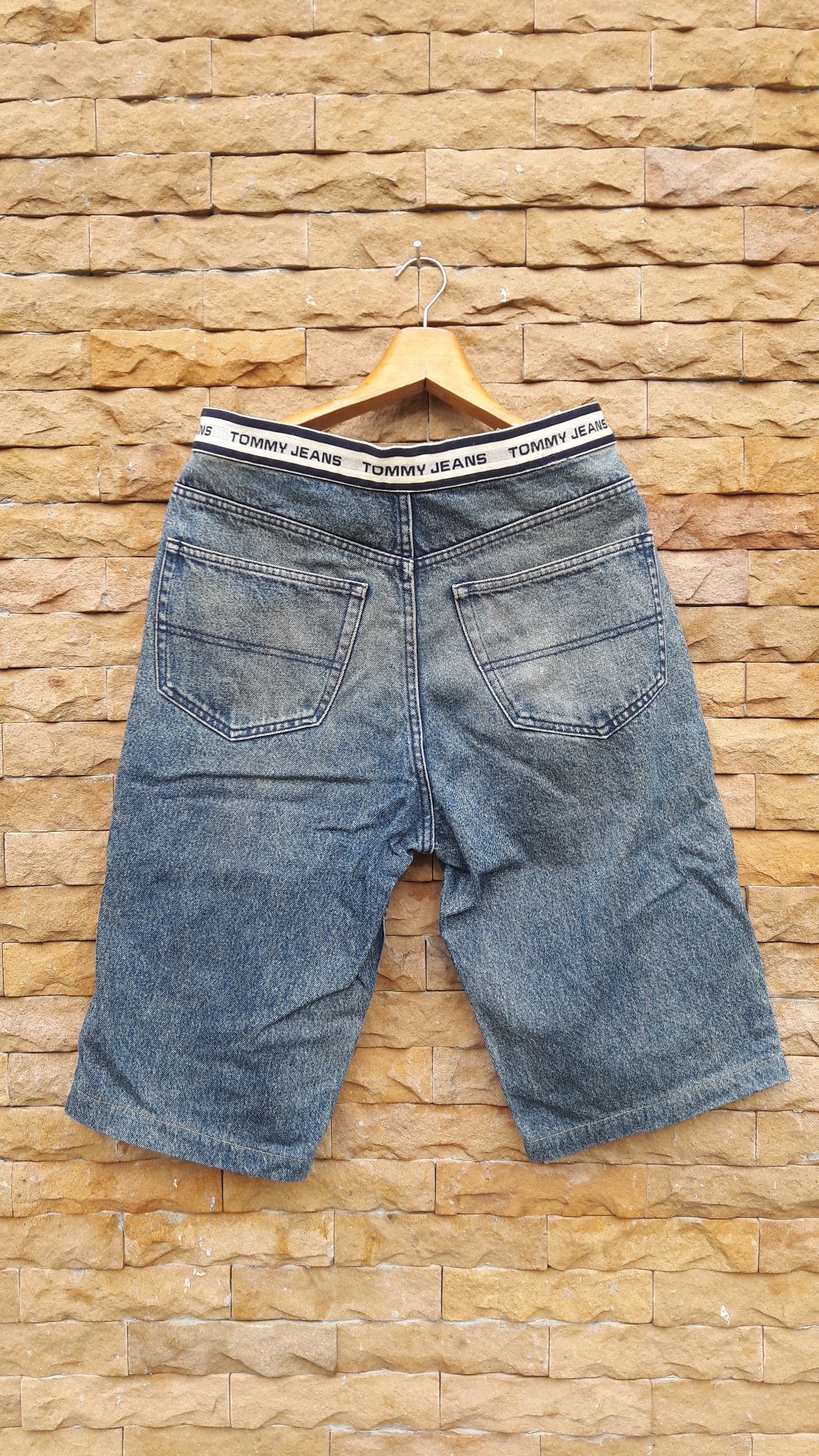 Tommy Hilfiger × Vintage Vintage Tommy Hilfger 90s Distressed Cropped denim Size US 32 / EU 48 - 2 Thumbnail