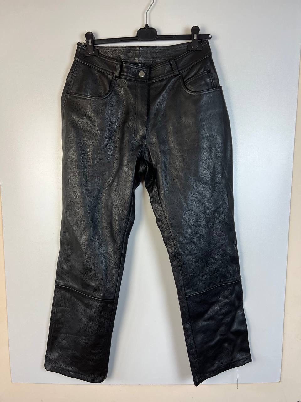 Leather Leather vintage pants size 34 Size US 34 / EU 50 - 1 Thumbnail