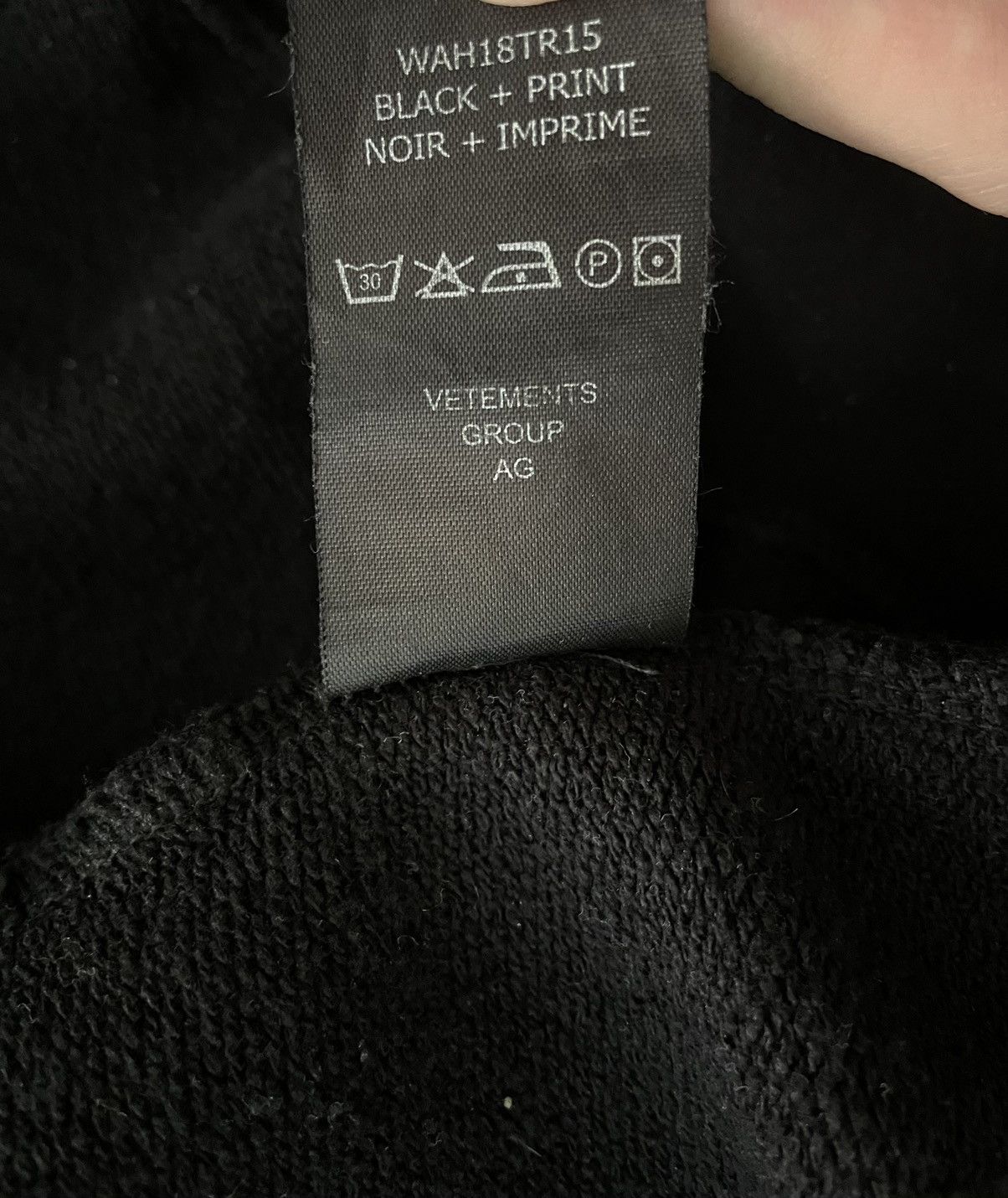 Vetements VETEMENTS Titanic Zip 18fw Size US S / EU 44-46 / 1 - 12 Thumbnail