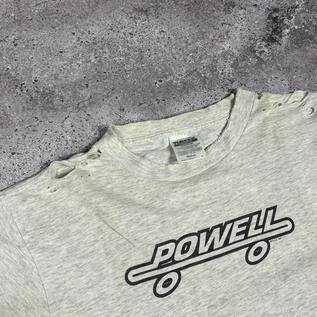 Vintage Vintage 90s Powell Peralta Distressed Thrashed tee Y2K skate Size US M / EU 48-50 / 2 - 7 Thumbnail