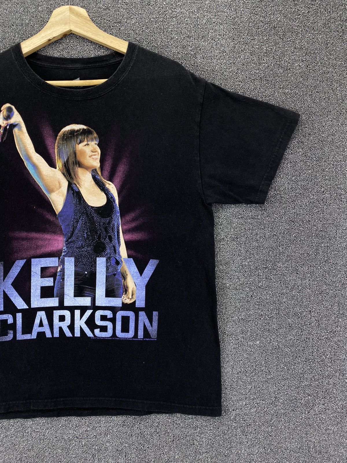 Band Tees Kelly Clarkson 2012 Tour Tee Rock Band Tees T Shirt Size US M / EU 48-50 / 2 - 4 Thumbnail