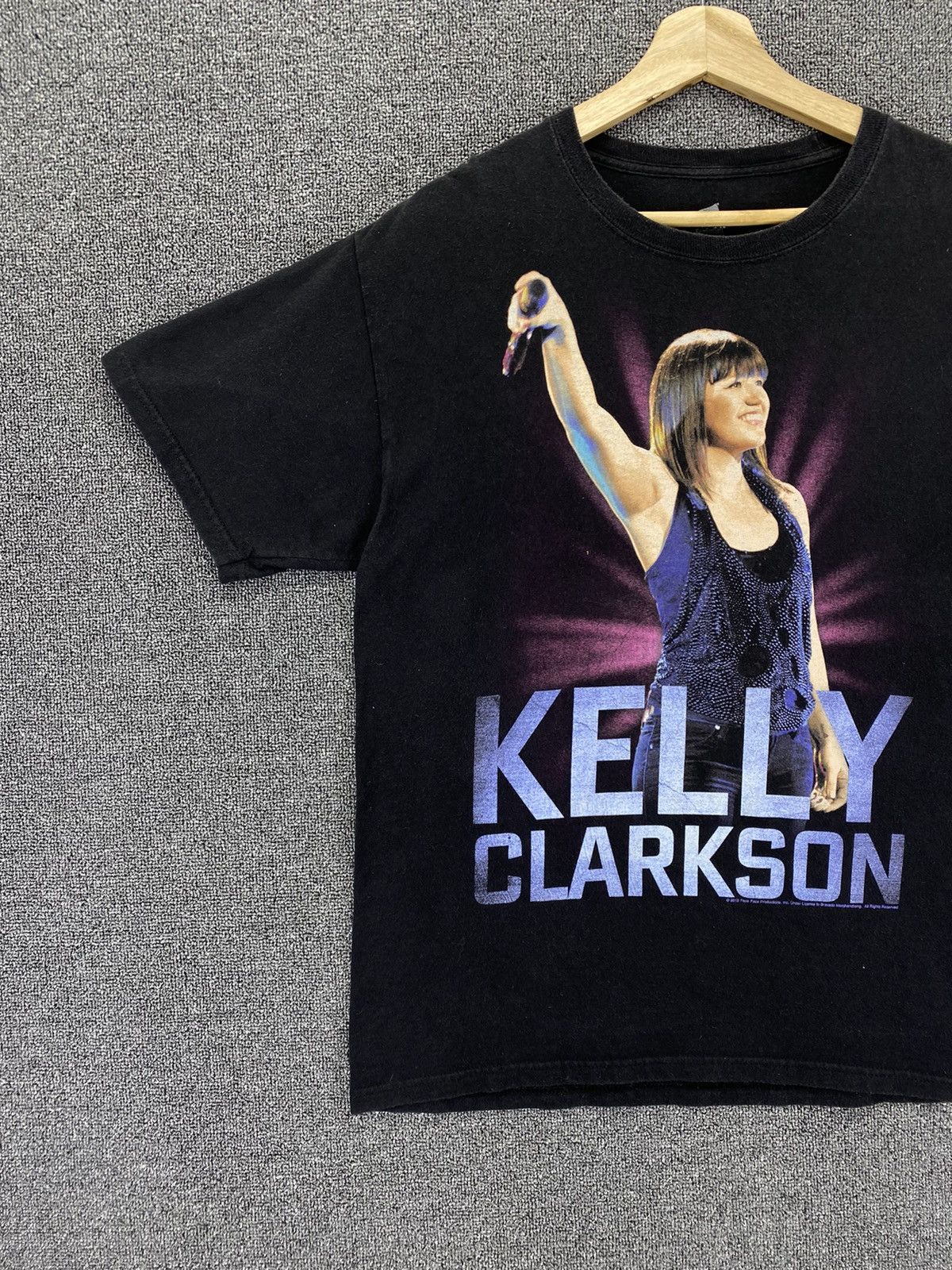 Band Tees Kelly Clarkson 2012 Tour Tee Rock Band Tees T Shirt Size US M / EU 48-50 / 2 - 3 Thumbnail