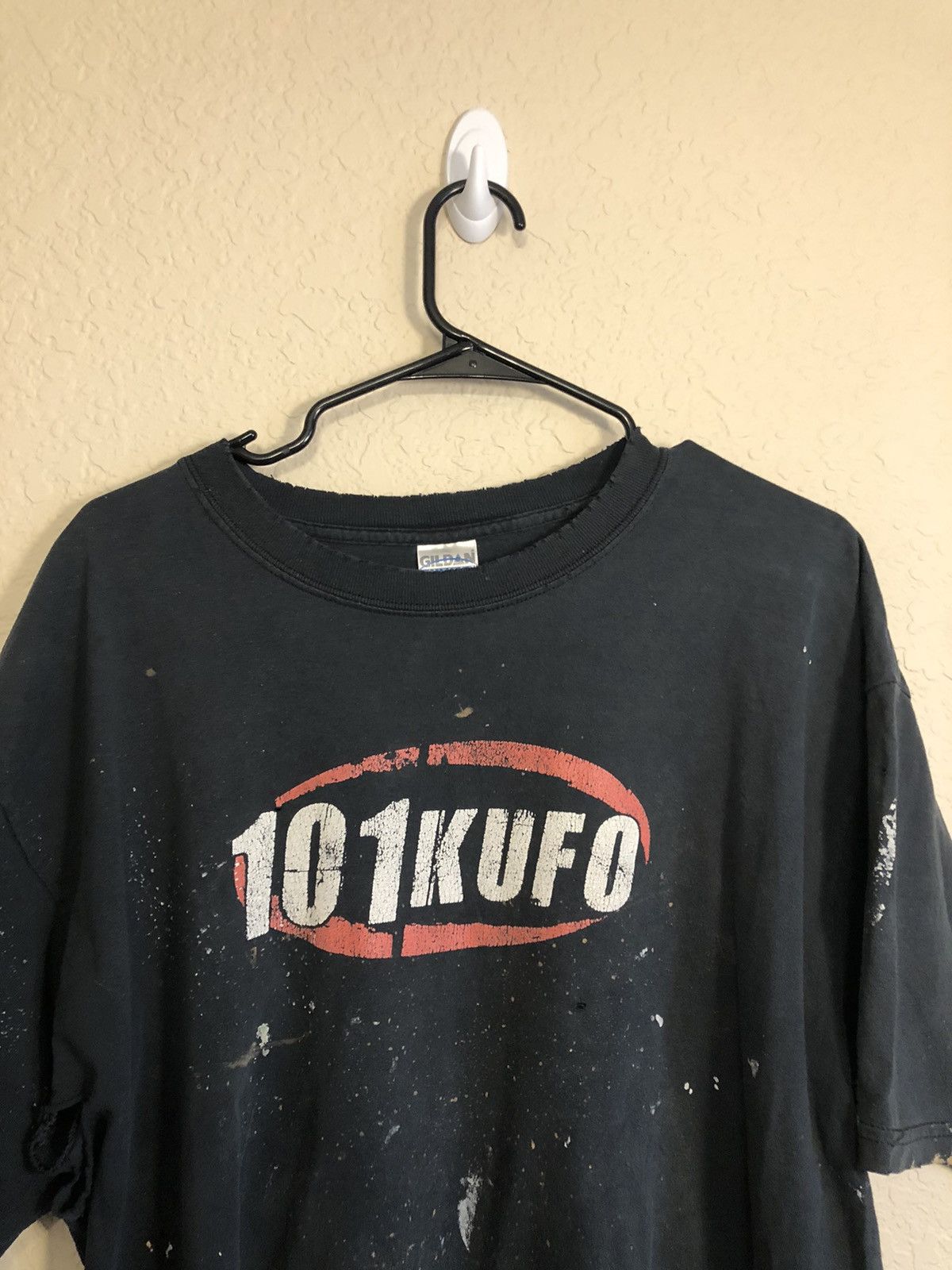 Vintage Thrashed Radio Station Distressed Faded Tee Size US XL / EU 56 / 4 - 2 Thumbnail