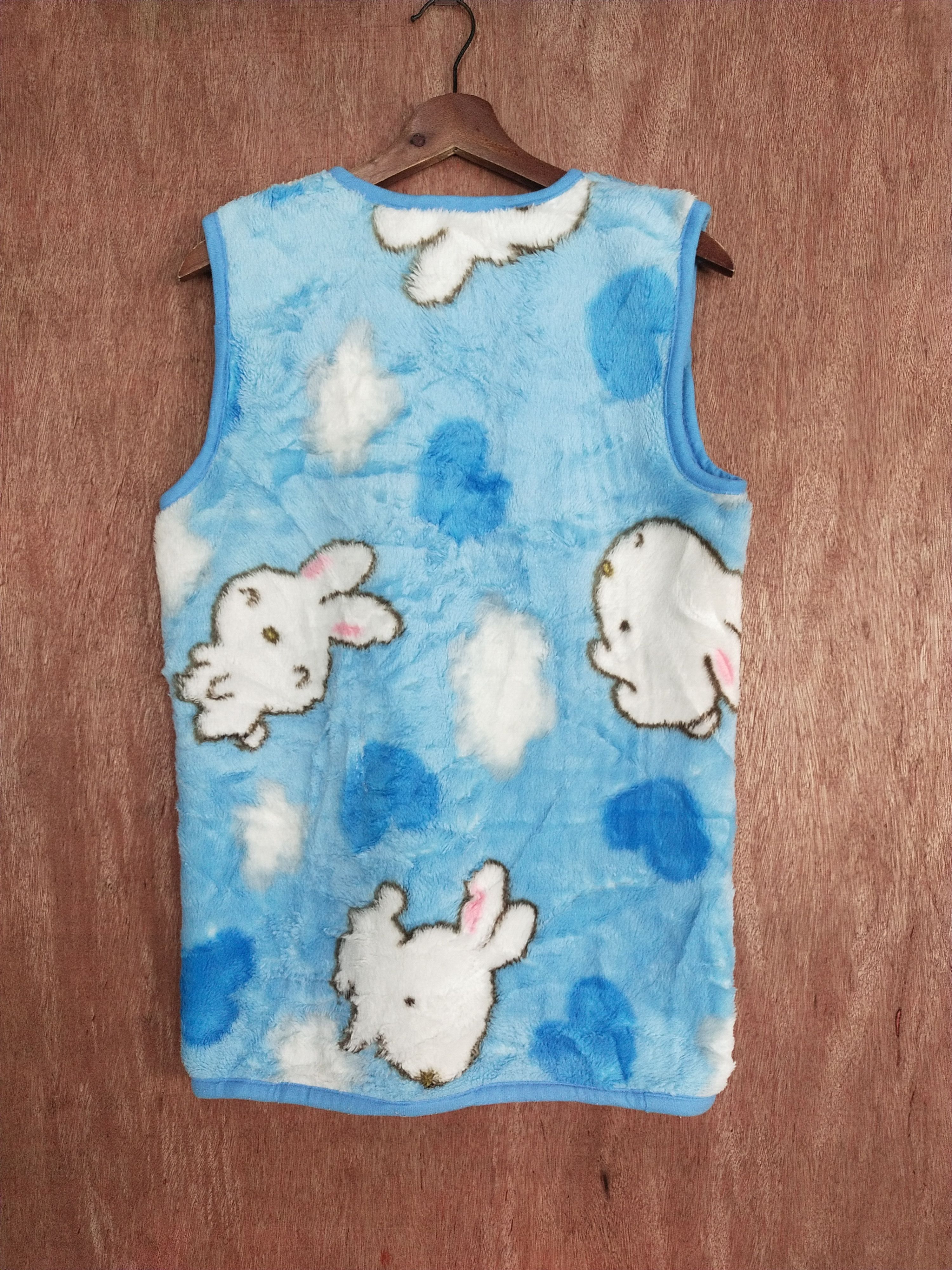 Vintage DL Cartoon light blue fleece cardigan vest knitwear #H470 Size US M / EU 48-50 / 2 - 5 Thumbnail