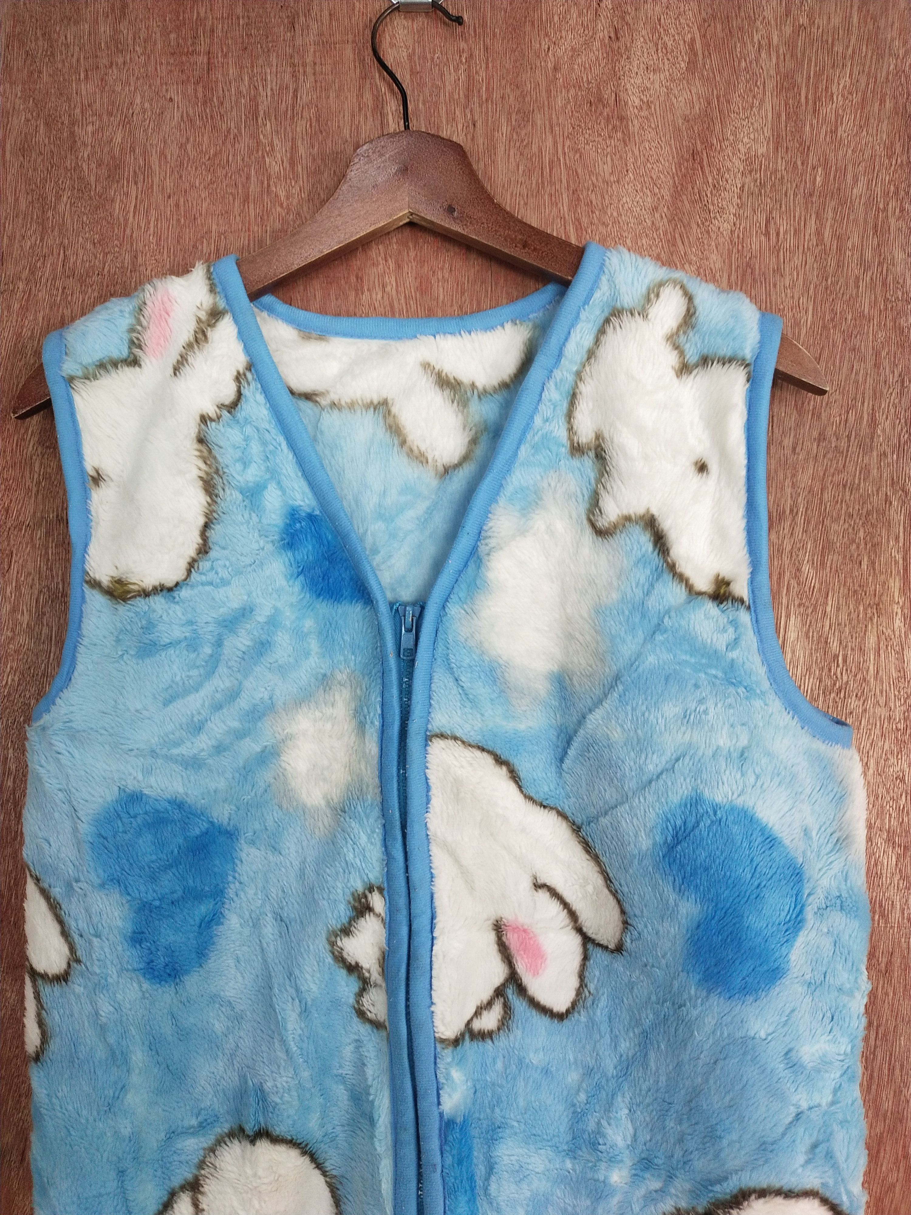 Vintage DL Cartoon light blue fleece cardigan vest knitwear #H470 Size US M / EU 48-50 / 2 - 2 Thumbnail