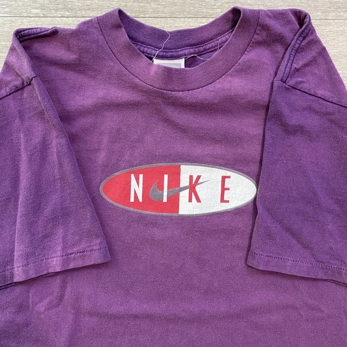 Nike Vintage 90s Nike Sunfaded Purple Logo T-Shirt Size US M / EU 48-50 / 2 - 4 Preview