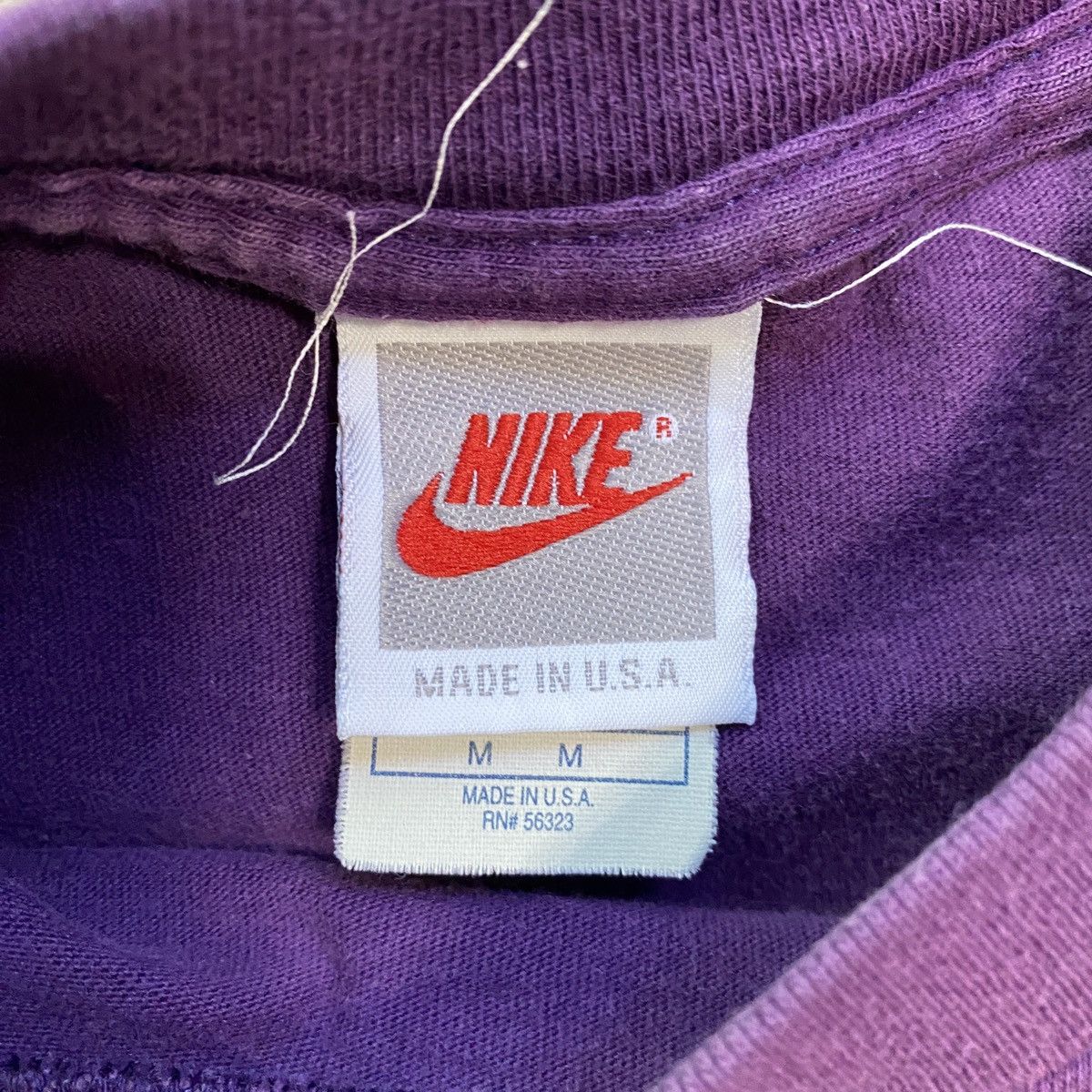 Nike Vintage 90s Nike Sunfaded Purple Logo T-Shirt Size US M / EU 48-50 / 2 - 3 Thumbnail