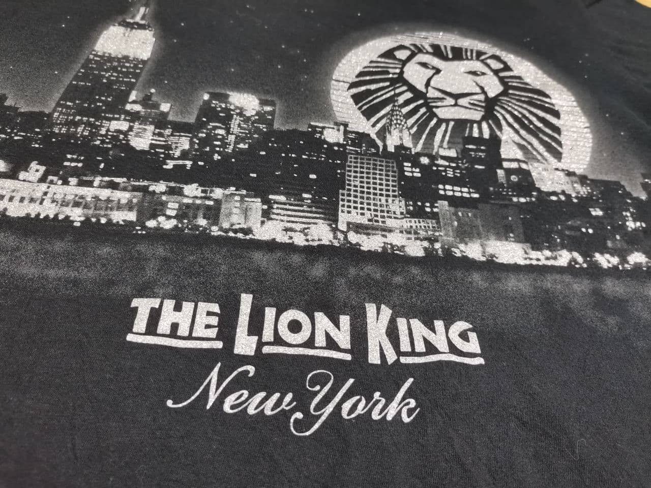 Anime × Cartoon Network × Japanese Brand Vintage Disney Lion King Chicago City Skyline Sparkling tee Size US M / EU 48-50 / 2 - 4 Thumbnail