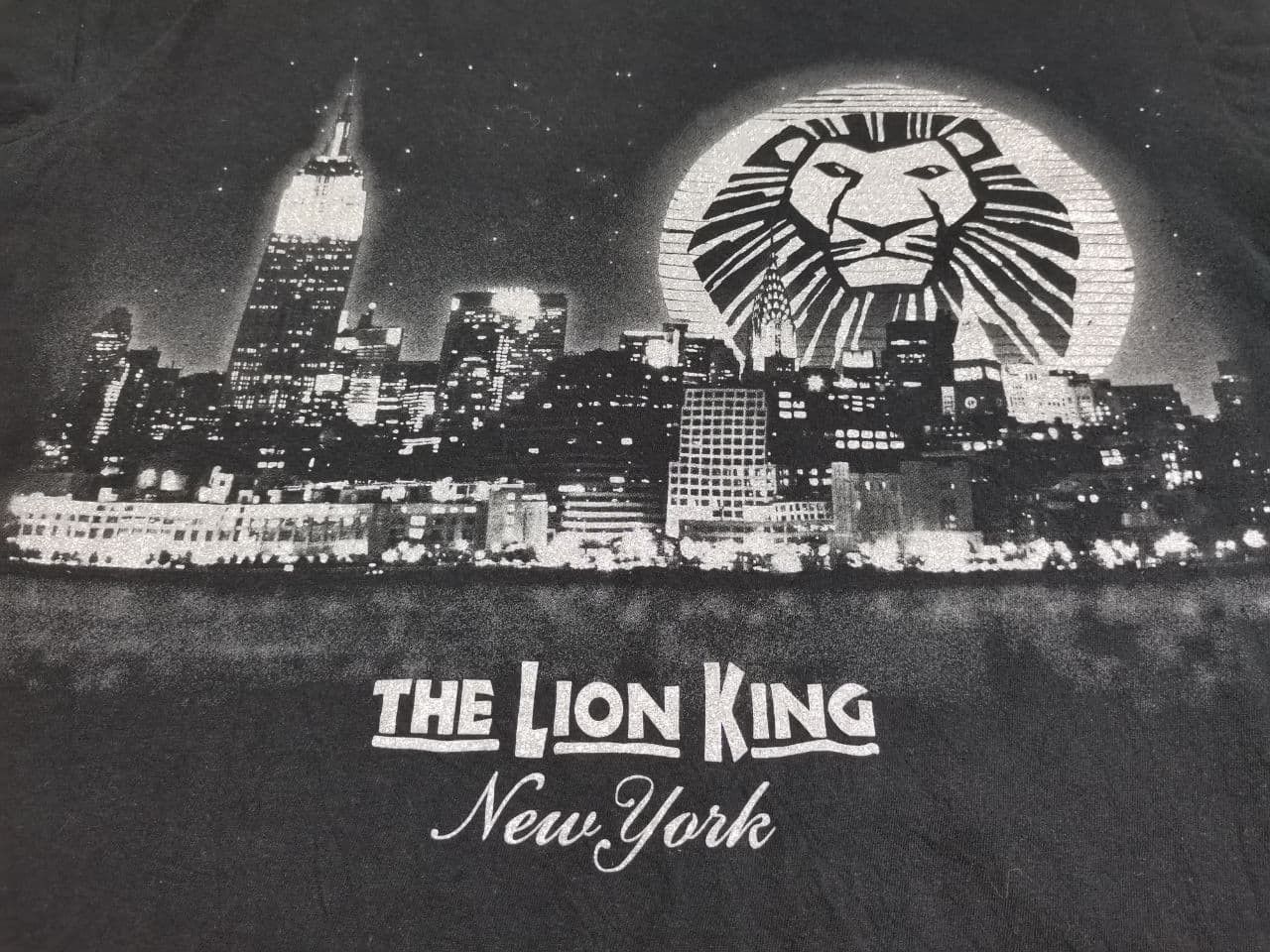 Anime × Cartoon Network × Japanese Brand Vintage Disney Lion King Chicago City Skyline Sparkling tee Size US M / EU 48-50 / 2 - 1 Thumbnail