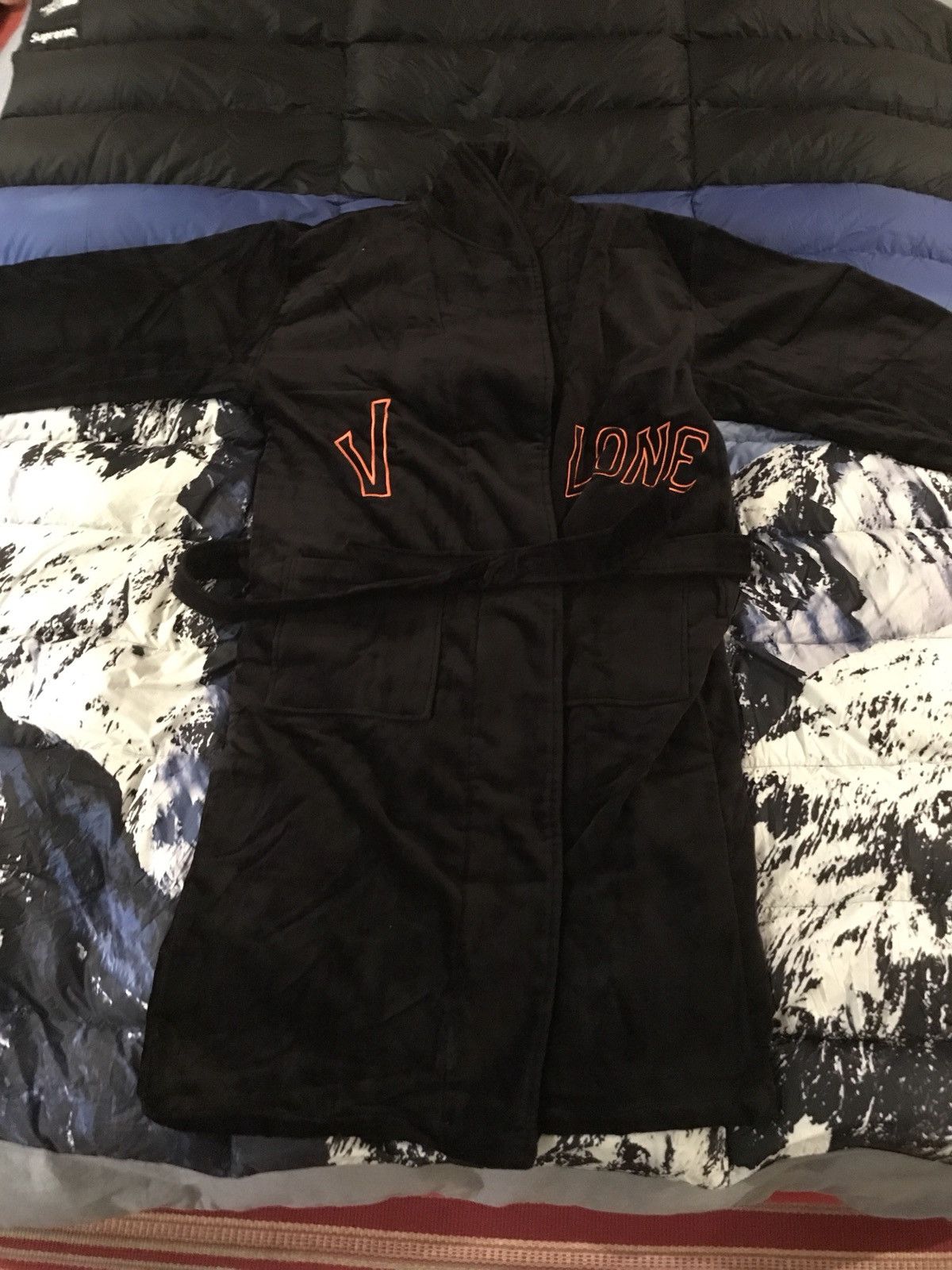 Vlone Pimp Robe | Grailed