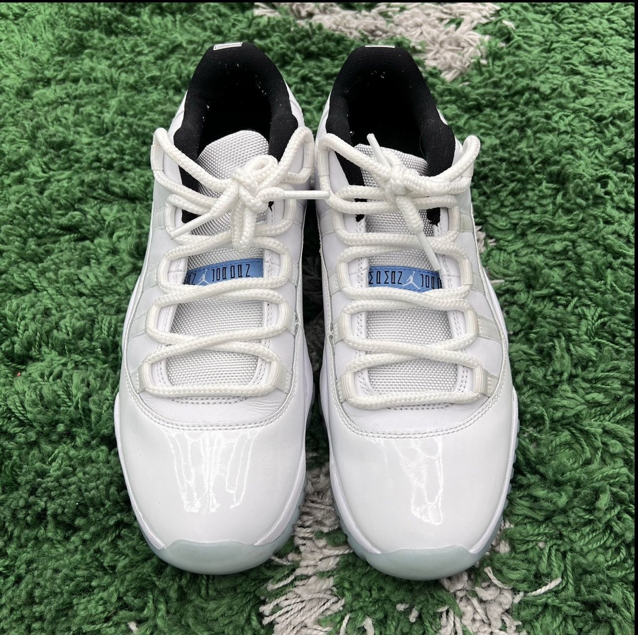 Jordan Brand jordan 11 Retro low Legend Blue Size US 8.5 / EU 41-42 - 2 Thumbnail