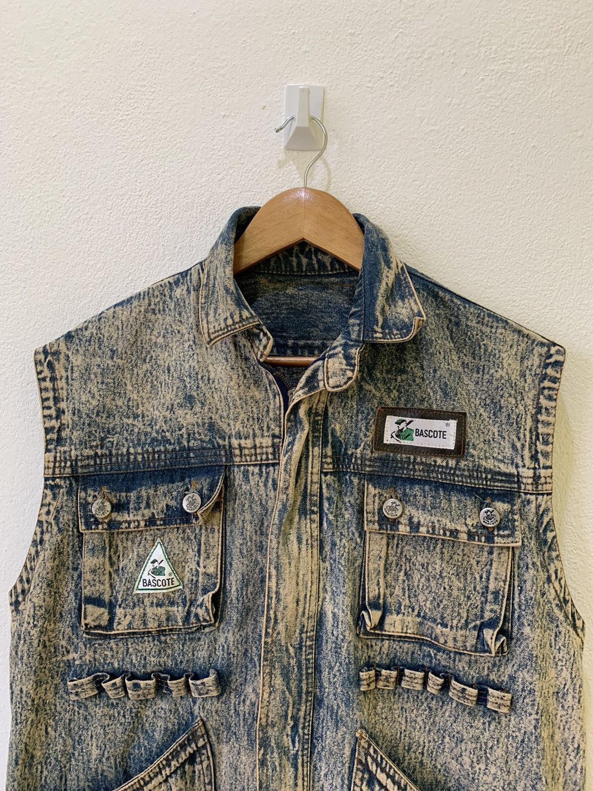 Japanese Brand × Vintage VTG 90s BASCOTE TACTICAL/HUNTING VEST BEAUTY ACID WASH JEAN Size US L / EU 52-54 / 3 - 4 Thumbnail