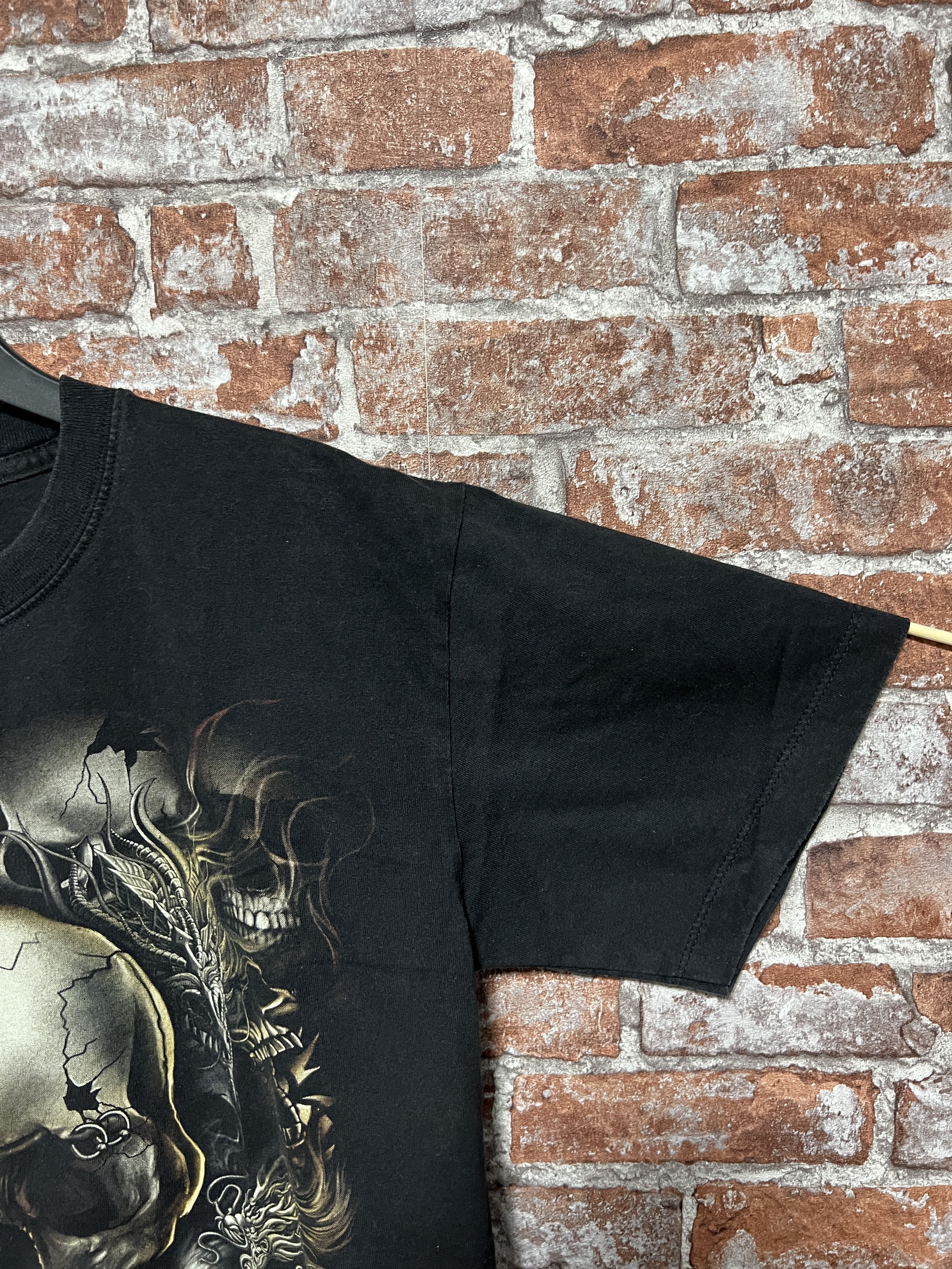 Vintage Vintage 2000s Wild Skulls Glow In the dark graphic T-shirt Size US M / EU 48-50 / 2 - 6 Thumbnail