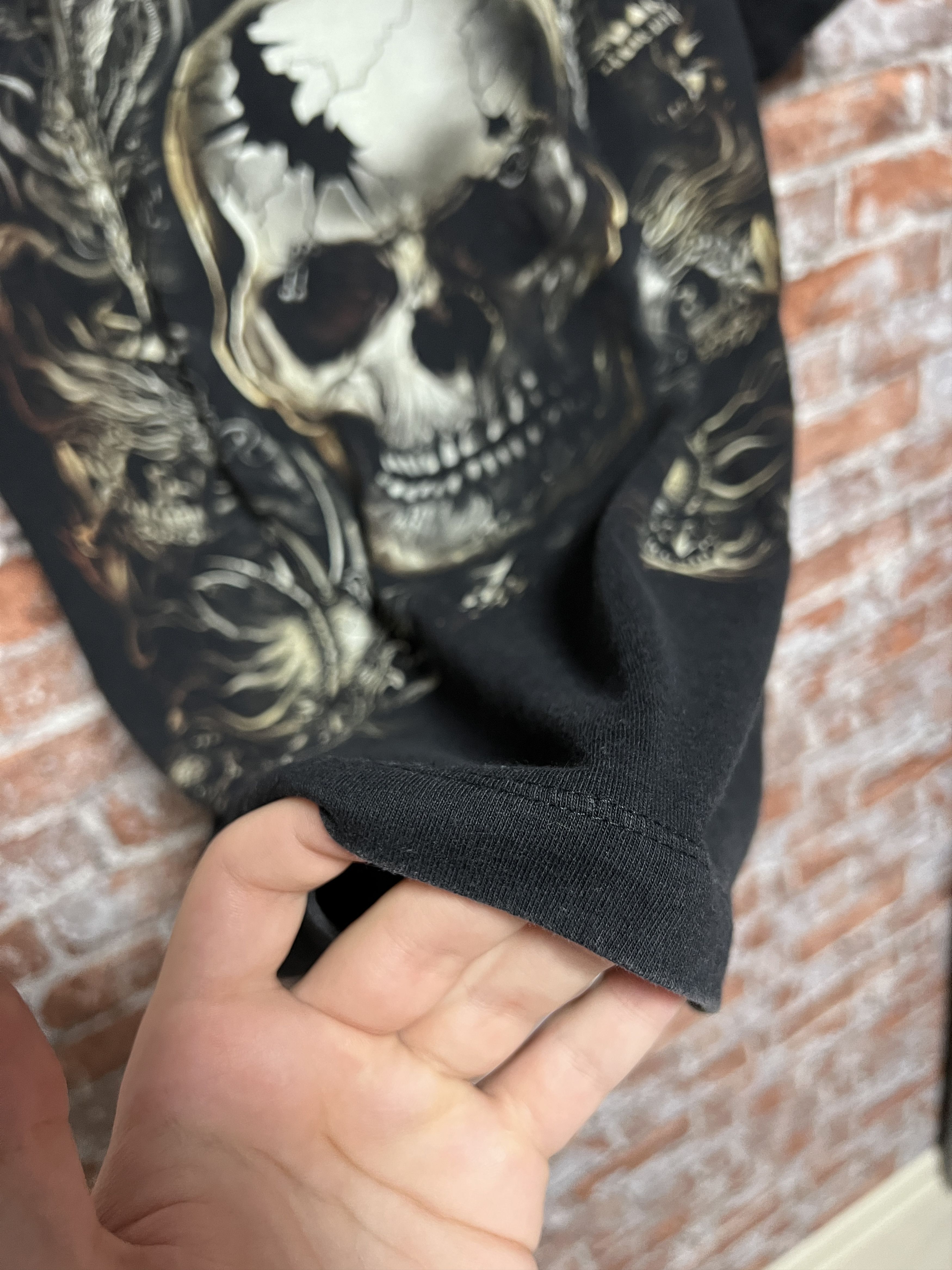 Vintage Vintage 2000s Wild Skulls Glow In the dark graphic T-shirt Size US M / EU 48-50 / 2 - 12 Thumbnail