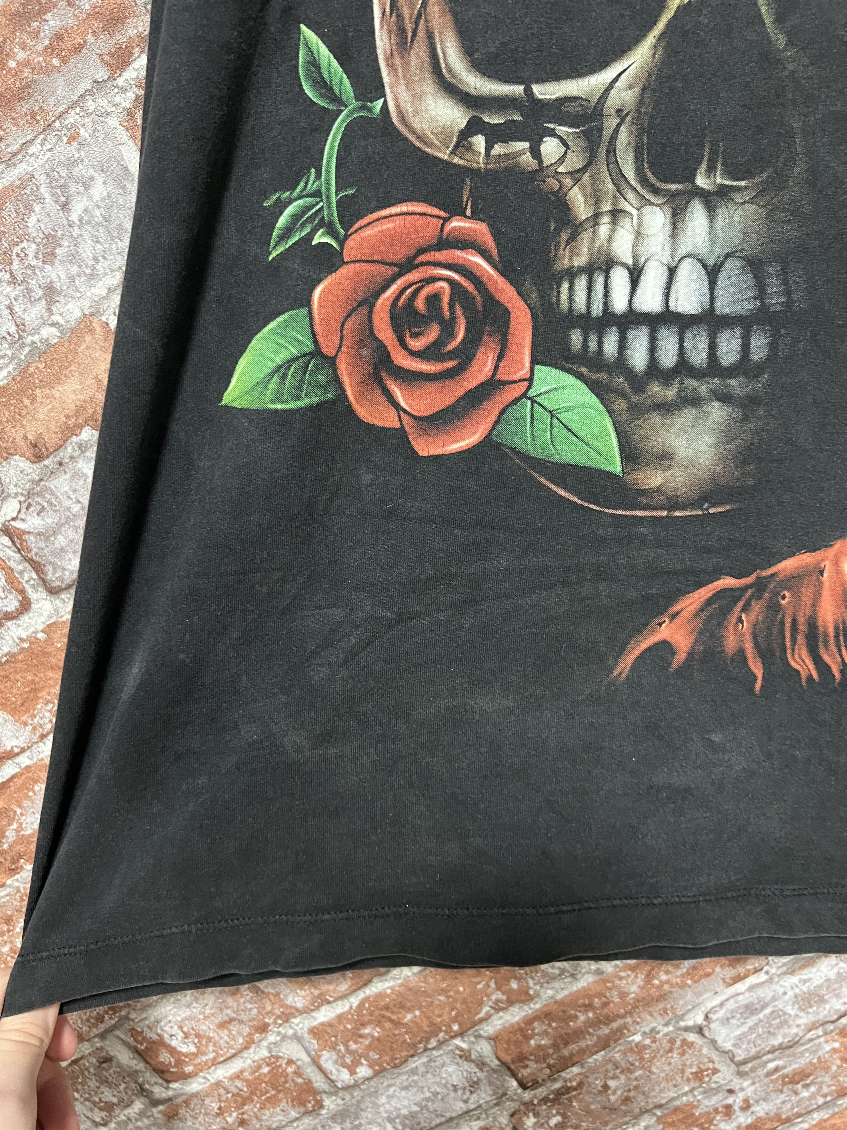 Vintage Vintage 2000s Wild Skull Glow in the dark T-shirt Size US L / EU 52-54 / 3 - 8 Thumbnail