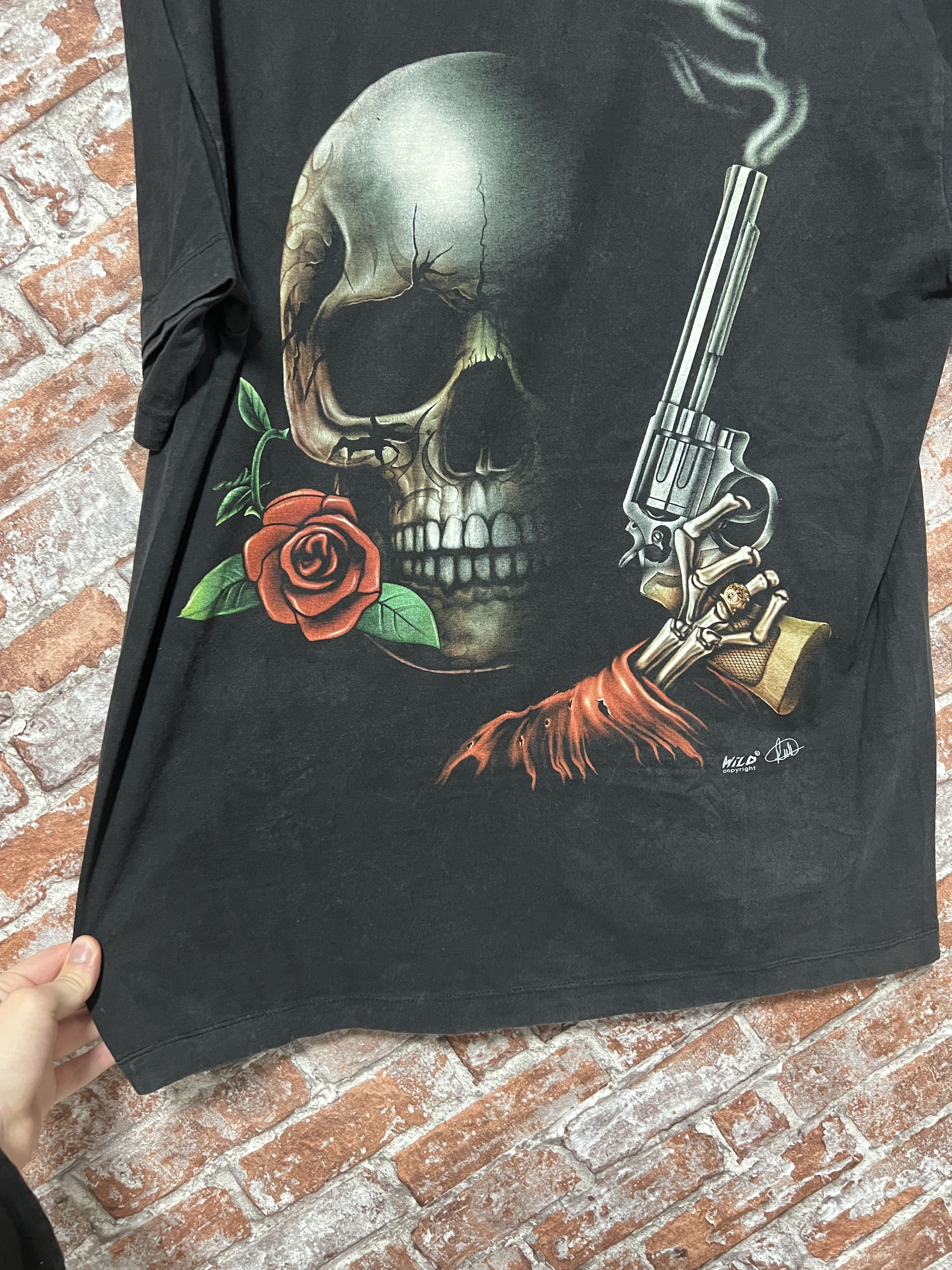 Vintage Vintage 2000s Wild Skull Glow in the dark T-shirt Size US L / EU 52-54 / 3 - 15 Thumbnail